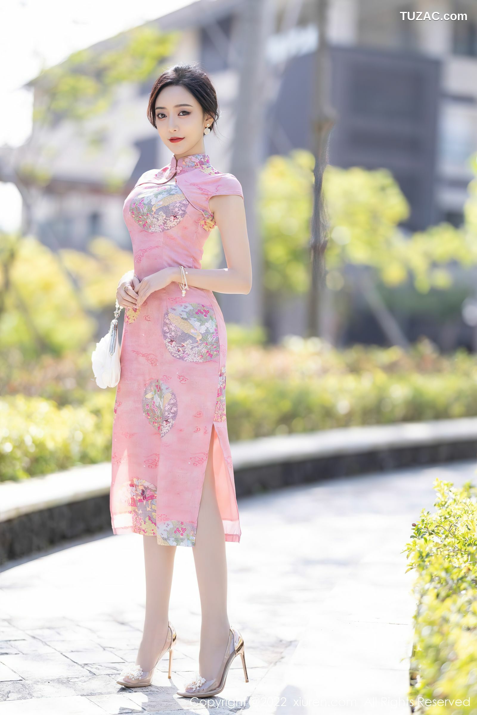 XiuRen-No.5007-王馨瑶yanni-粉红旗袍白内衣