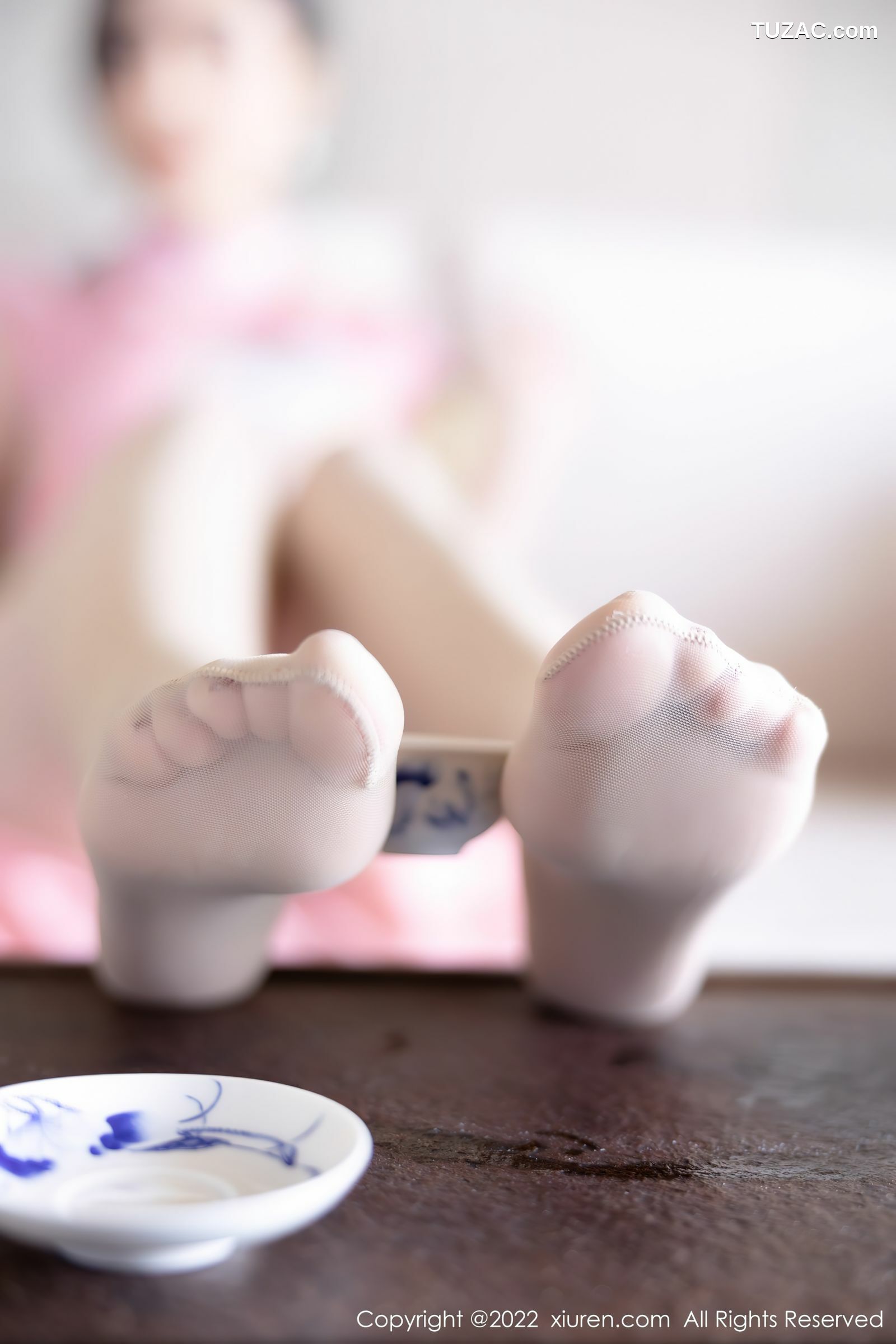 XiuRen-No.5007-王馨瑶yanni-粉红旗袍白内衣