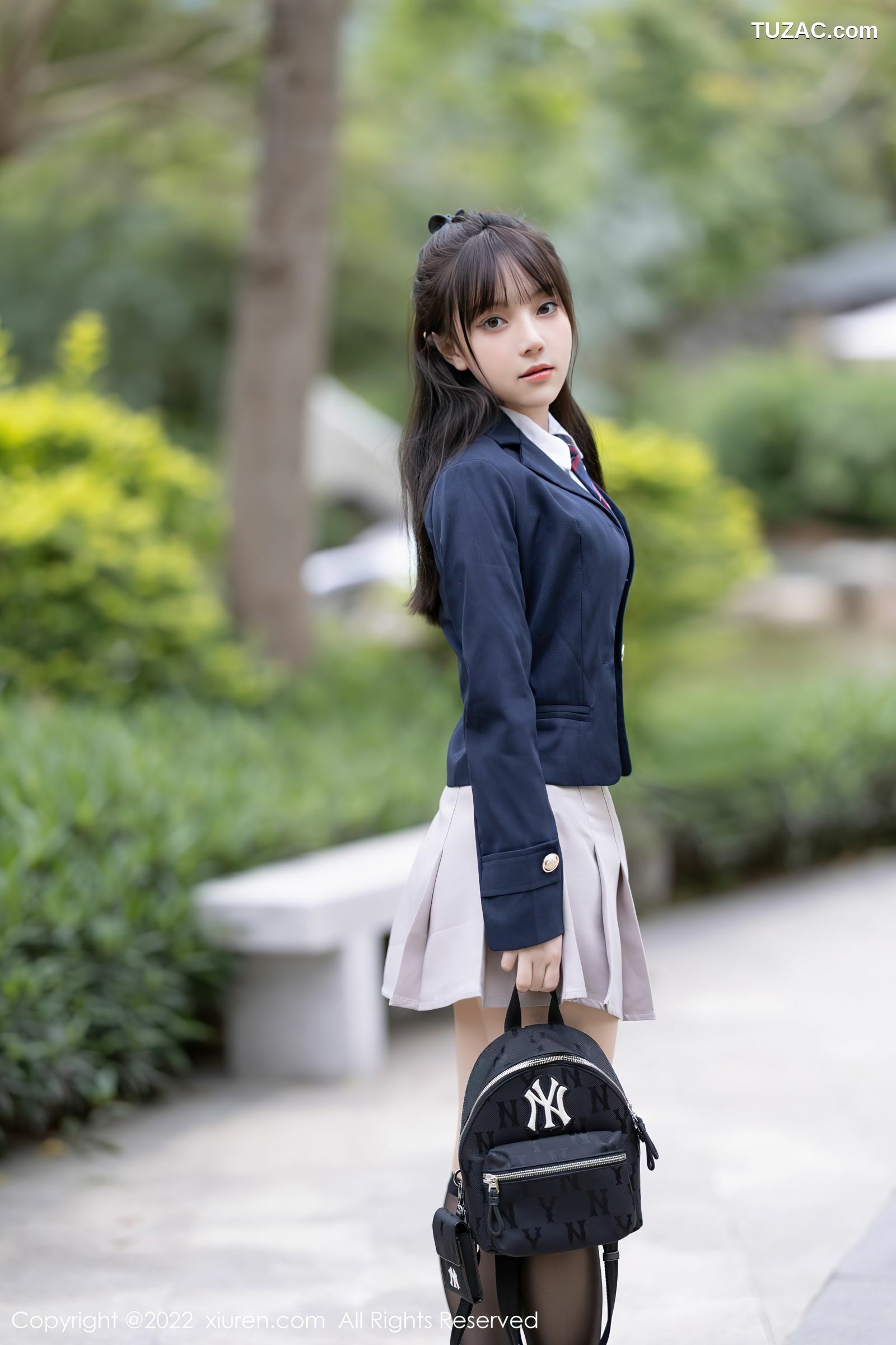 XiuRen-No.5060-豆瓣酱-蓝色制服白T短裙蕾丝黑丝