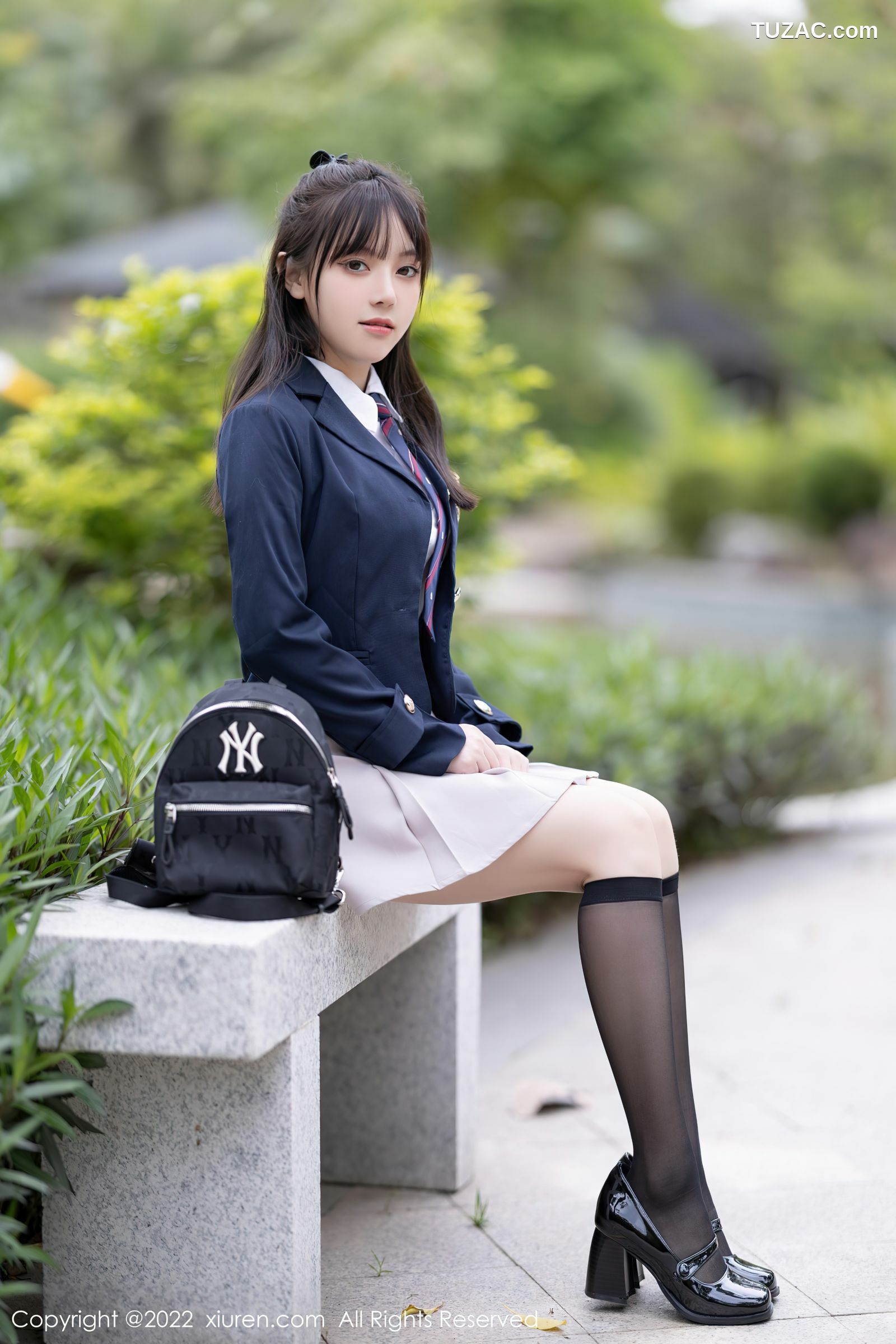 XiuRen-No.5060-豆瓣酱-蓝色制服白T短裙蕾丝黑丝