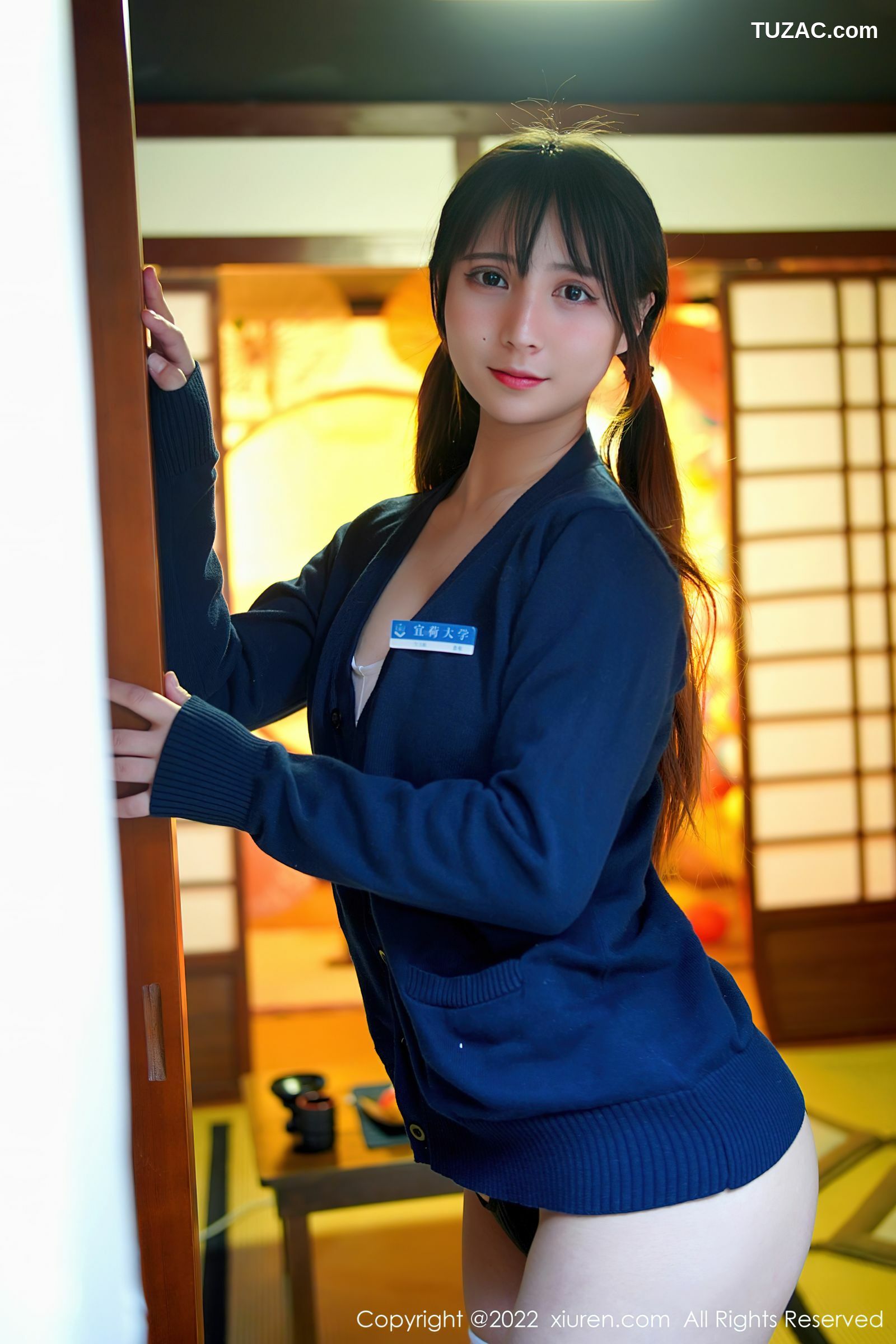 XiuRen-No.5063-久久Aimee-日系居家蓝毛衫白色内衣丝袜