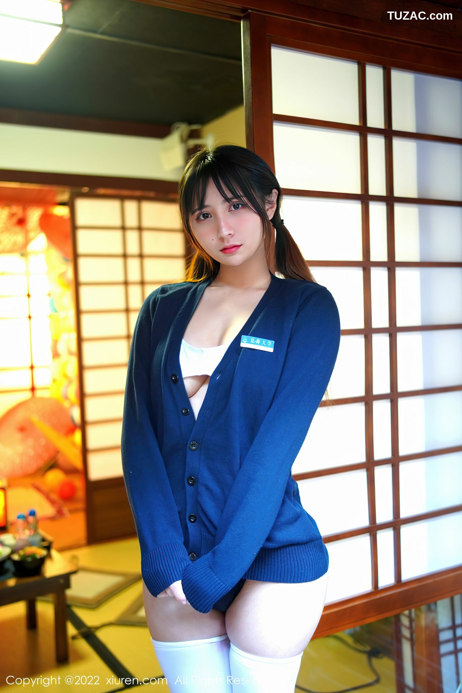 XiuRen-No.5063-久久Aimee-日系居家蓝毛衫白色内衣丝袜