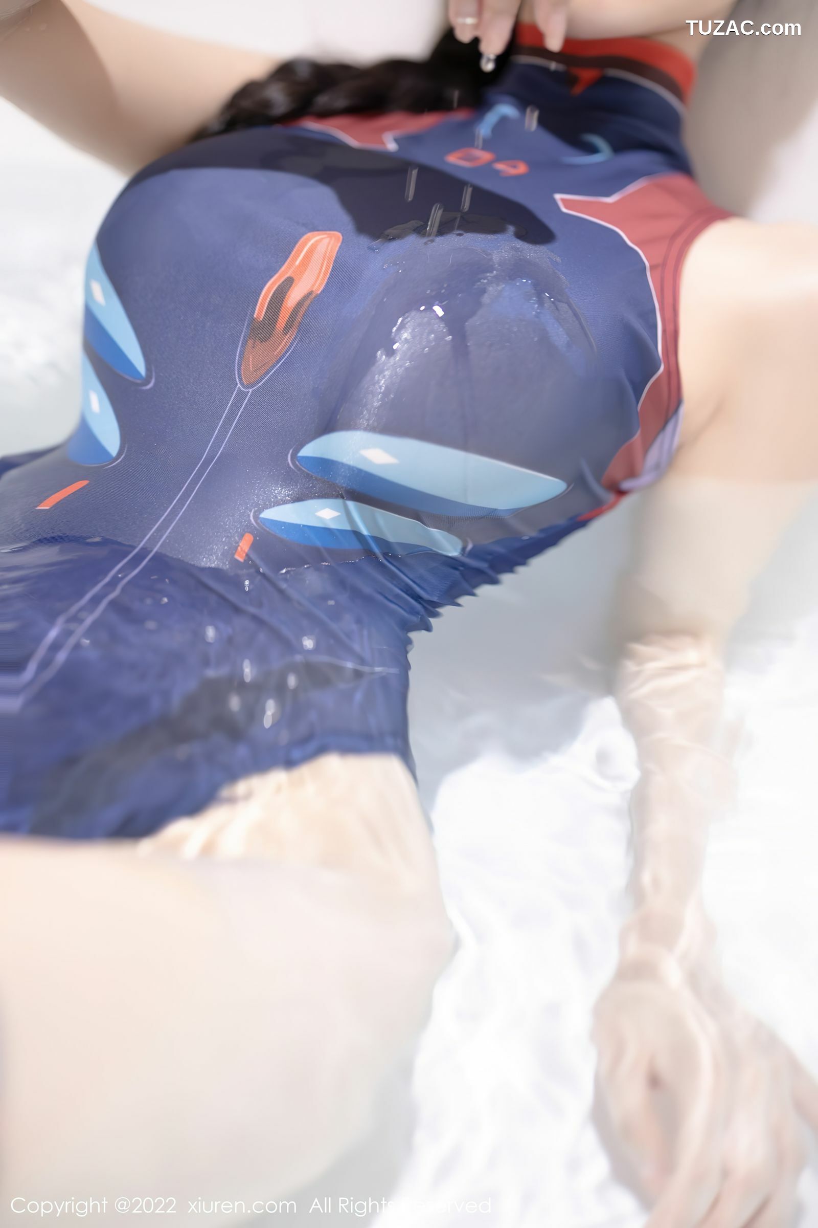 XiuRen-No.5074-王馨瑶-Yanni-蓝紫色泳服