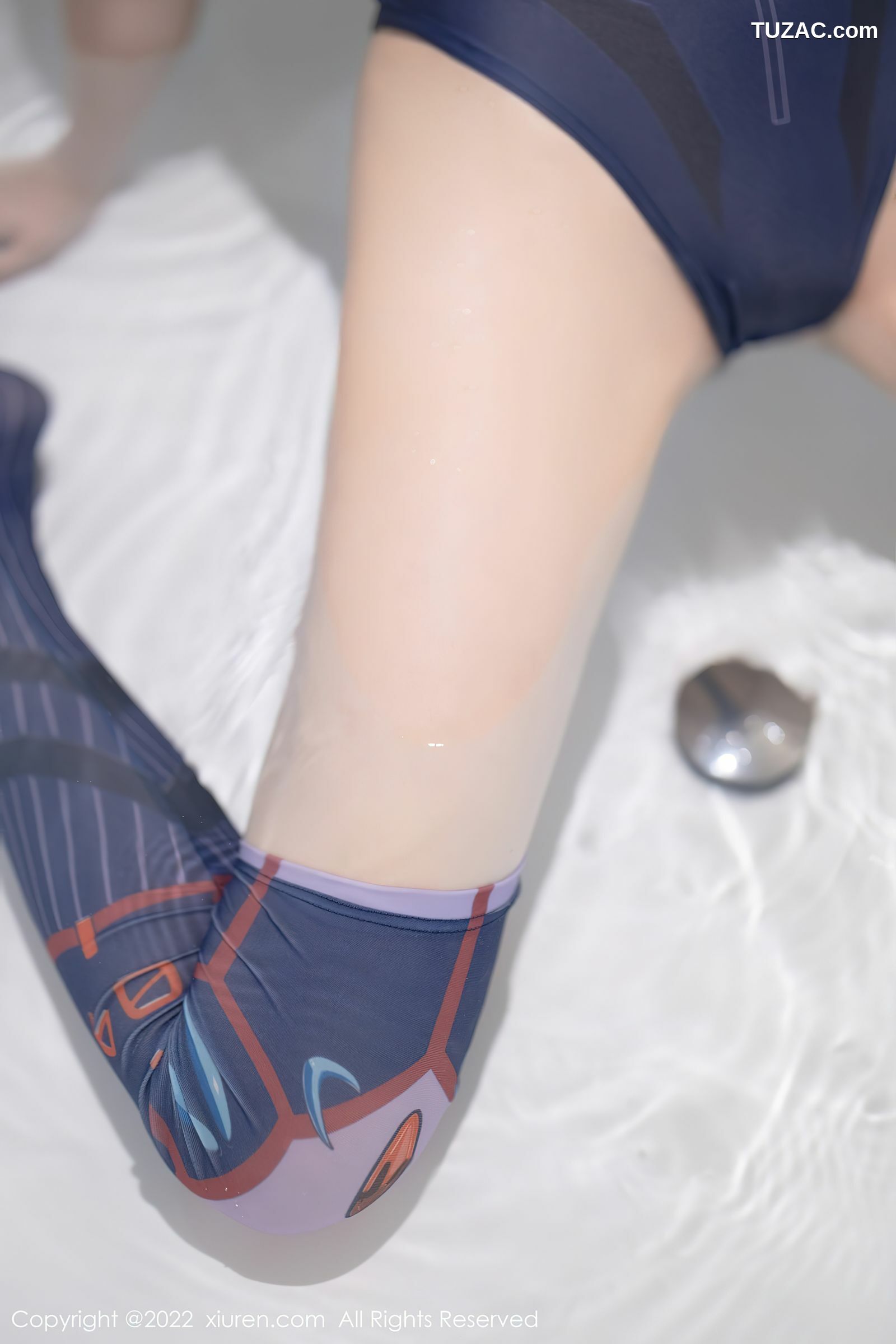 XiuRen-No.5074-王馨瑶-Yanni-蓝紫色泳服