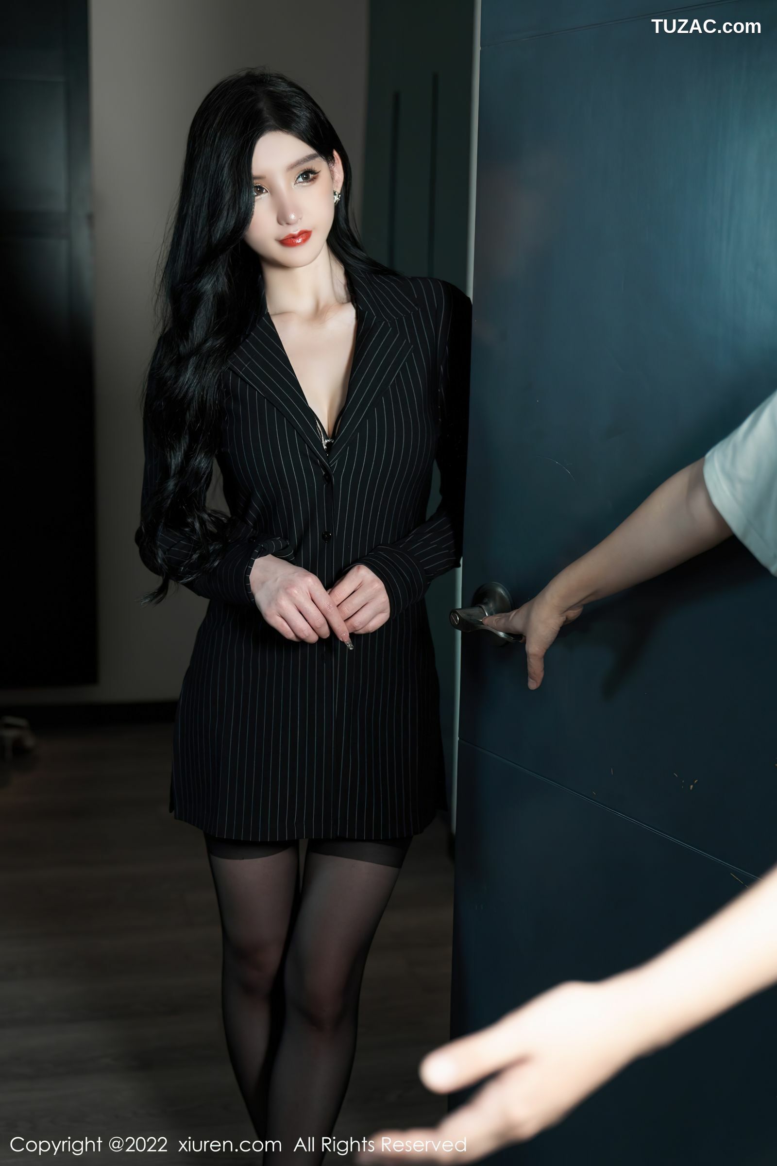 XiuRen-No.5133-周于希-交友游戏黑情趣内衣黑丝