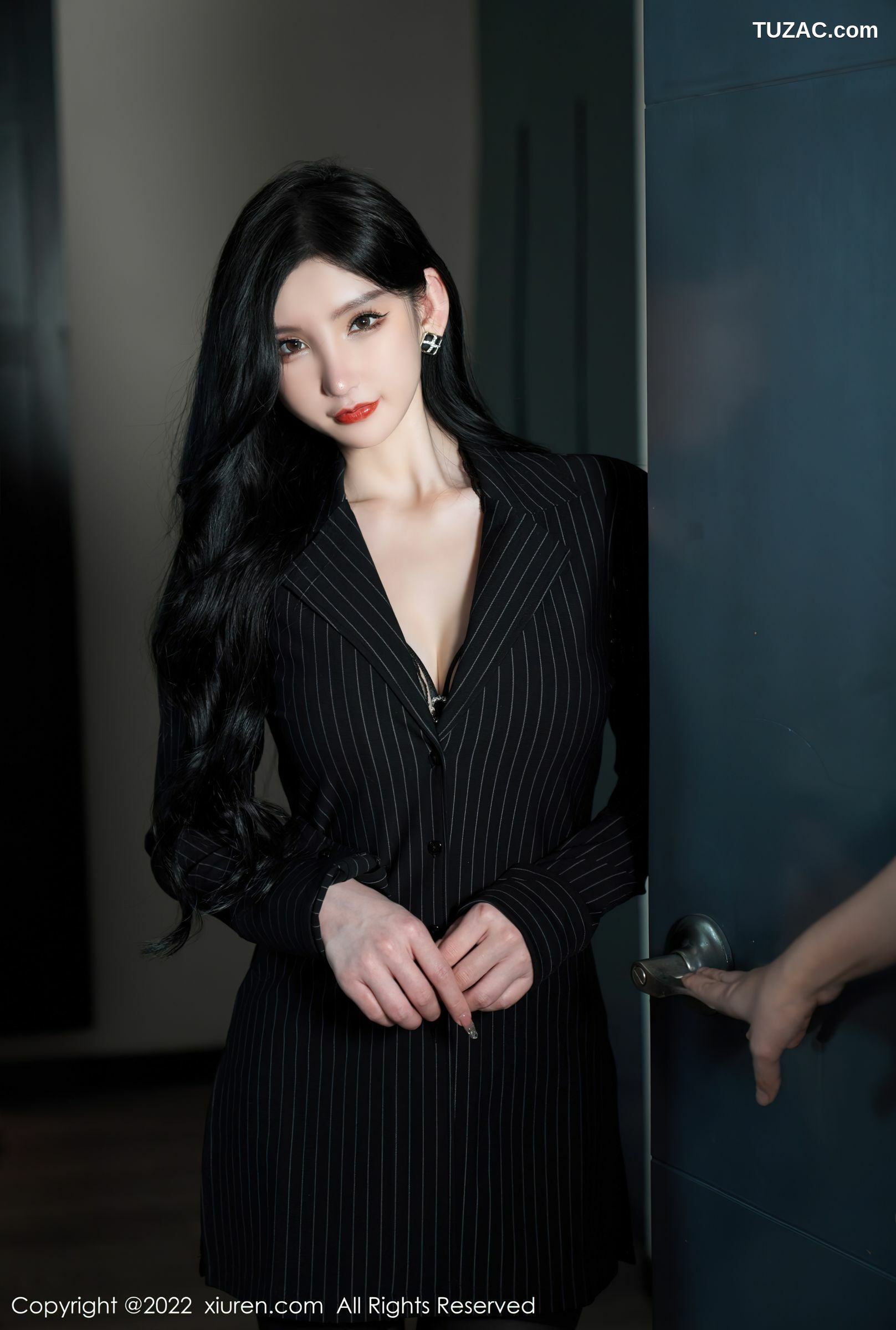 XiuRen-No.5133-周于希-交友游戏黑情趣内衣黑丝