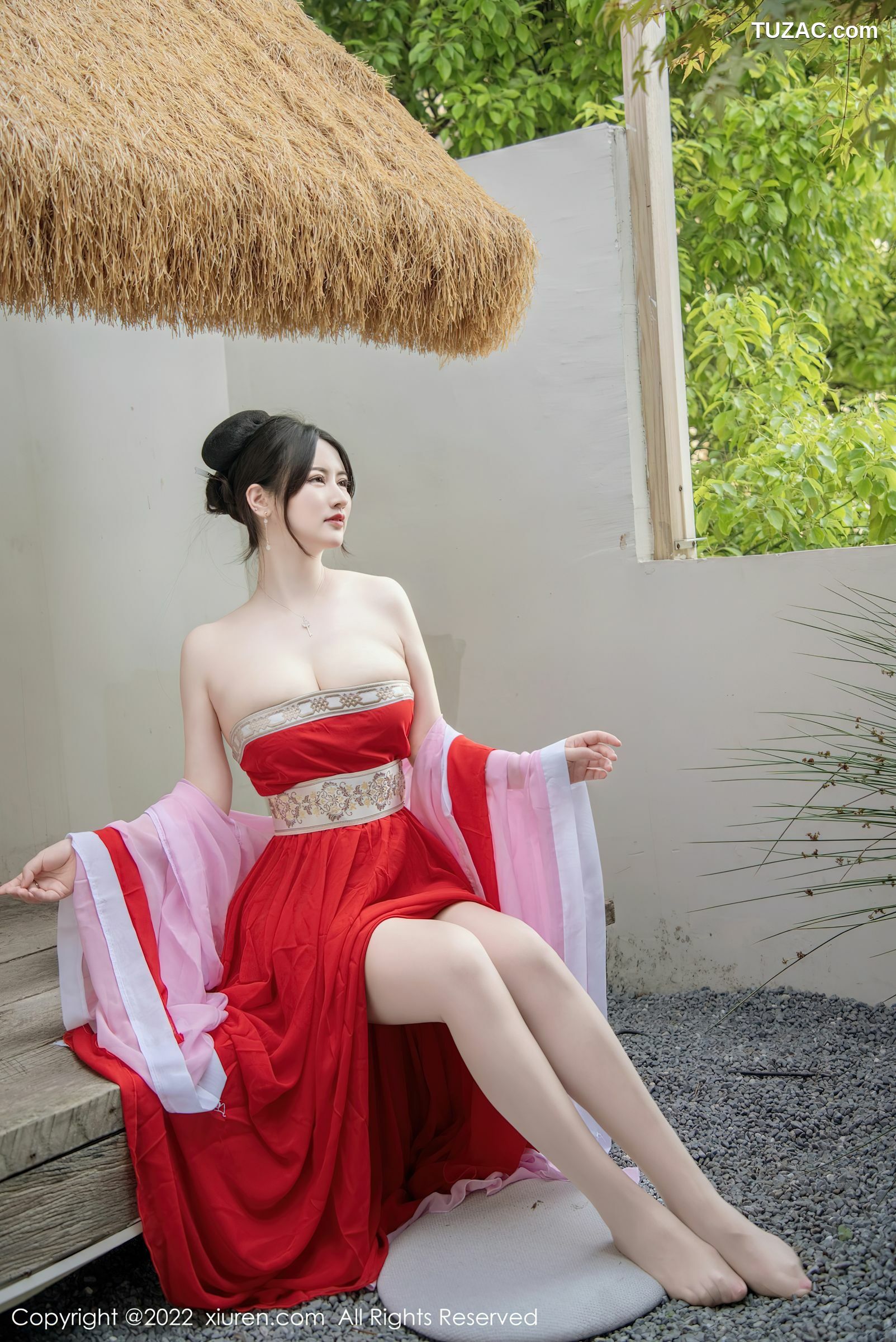 XiuRen-No.5141-诗诗kiki-浅紫色红裙唐装