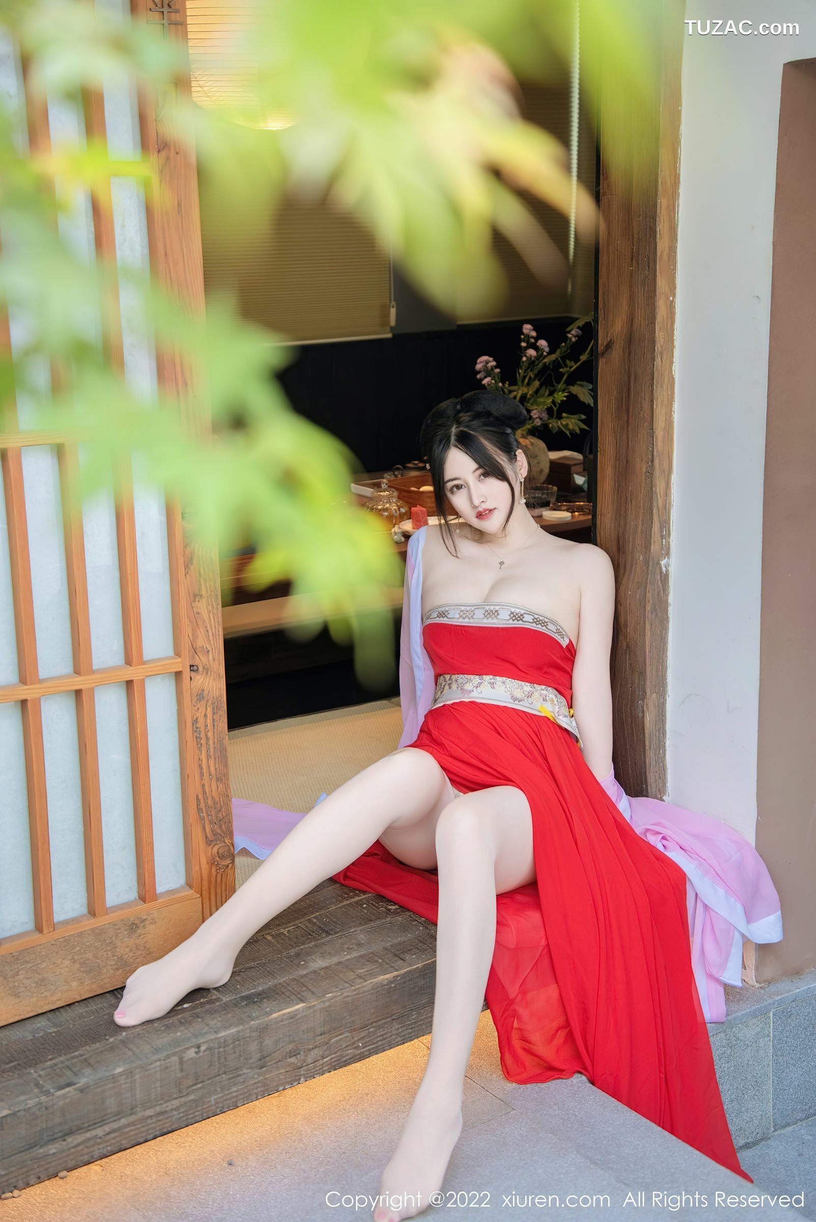 XiuRen-No.5141-诗诗kiki-浅紫色红裙唐装