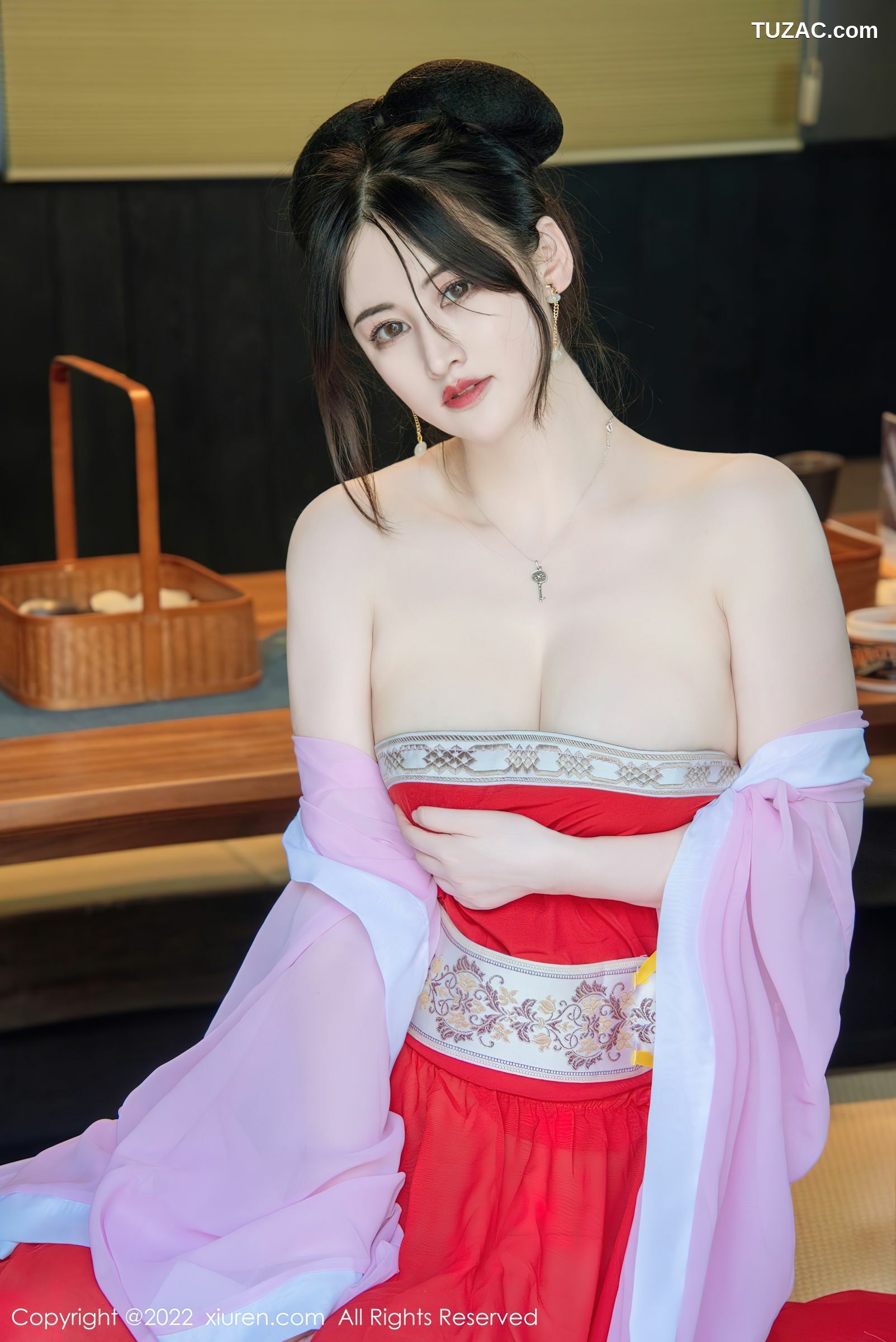 XiuRen-No.5141-诗诗kiki-浅紫色红裙唐装