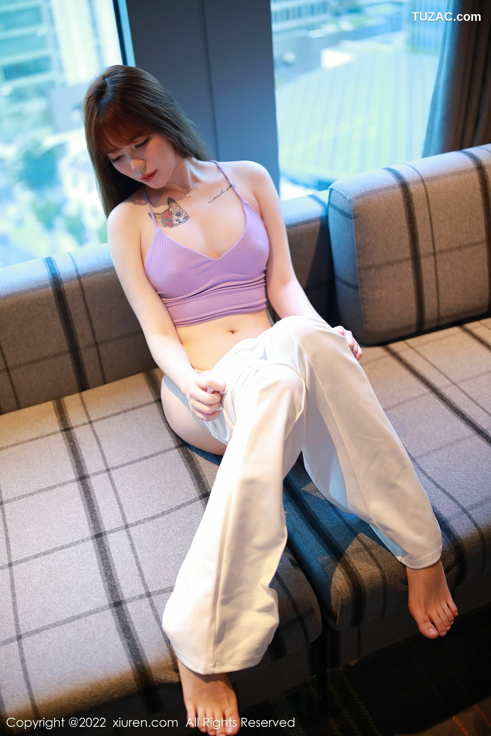 XiuRen-No.5145-Arude薇薇-紫吊带白长裤