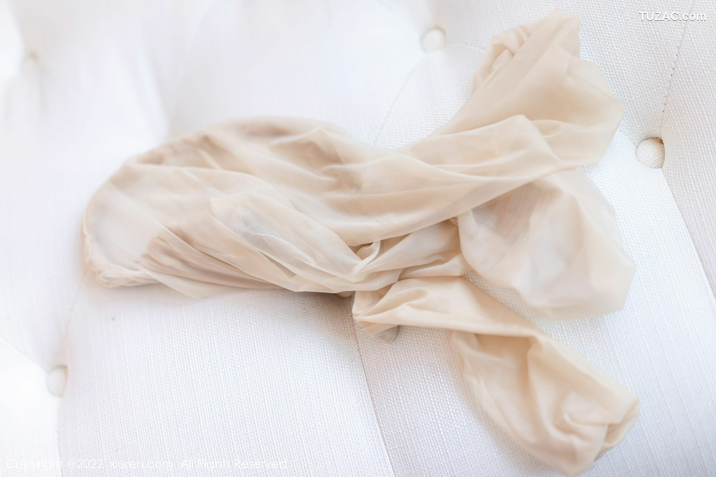 XiuRen-No.5157-允爾-白轻透紧身衣肉丝