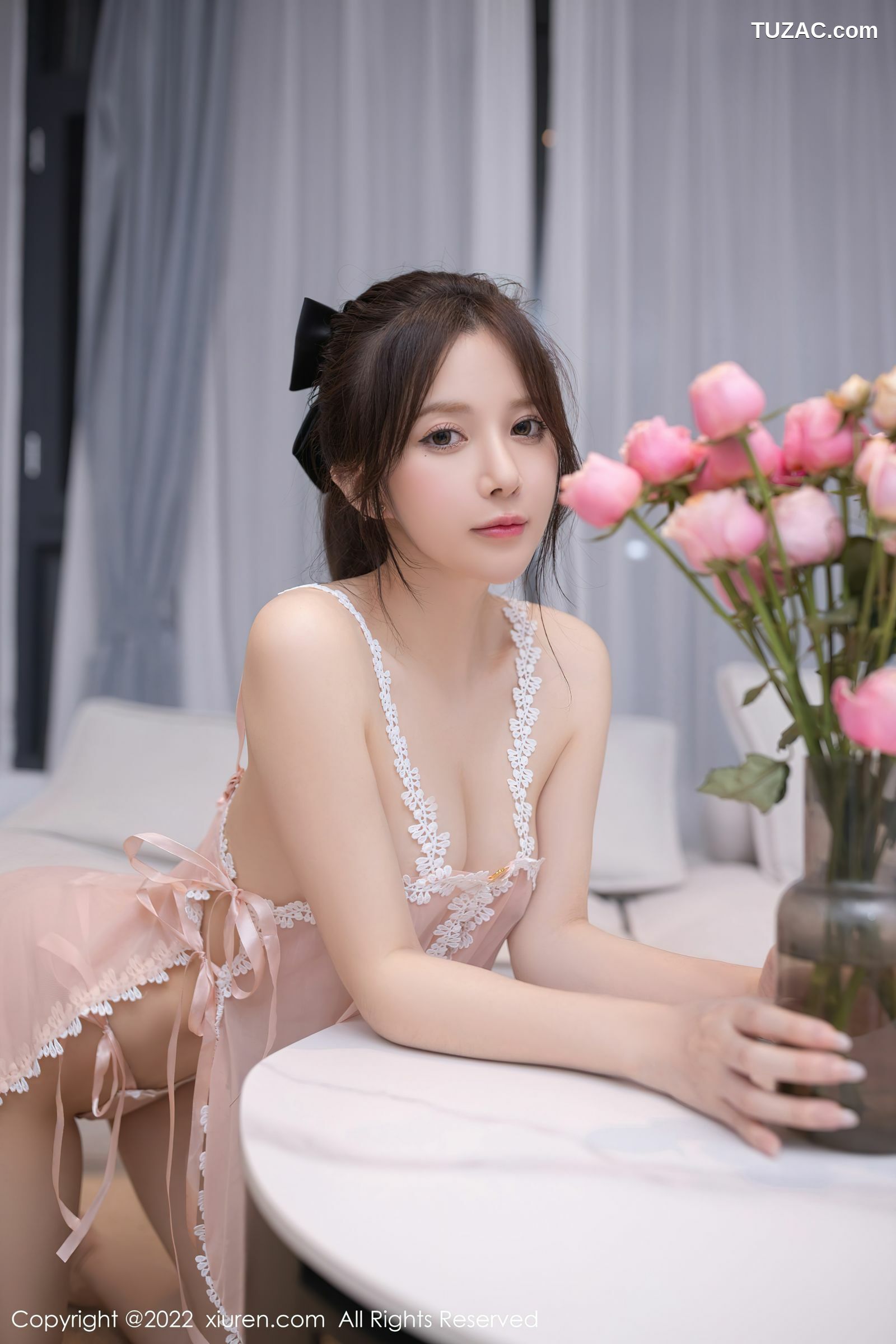 XiuRen-No.5159-鱼子酱-白衣牛仔粉睡衣