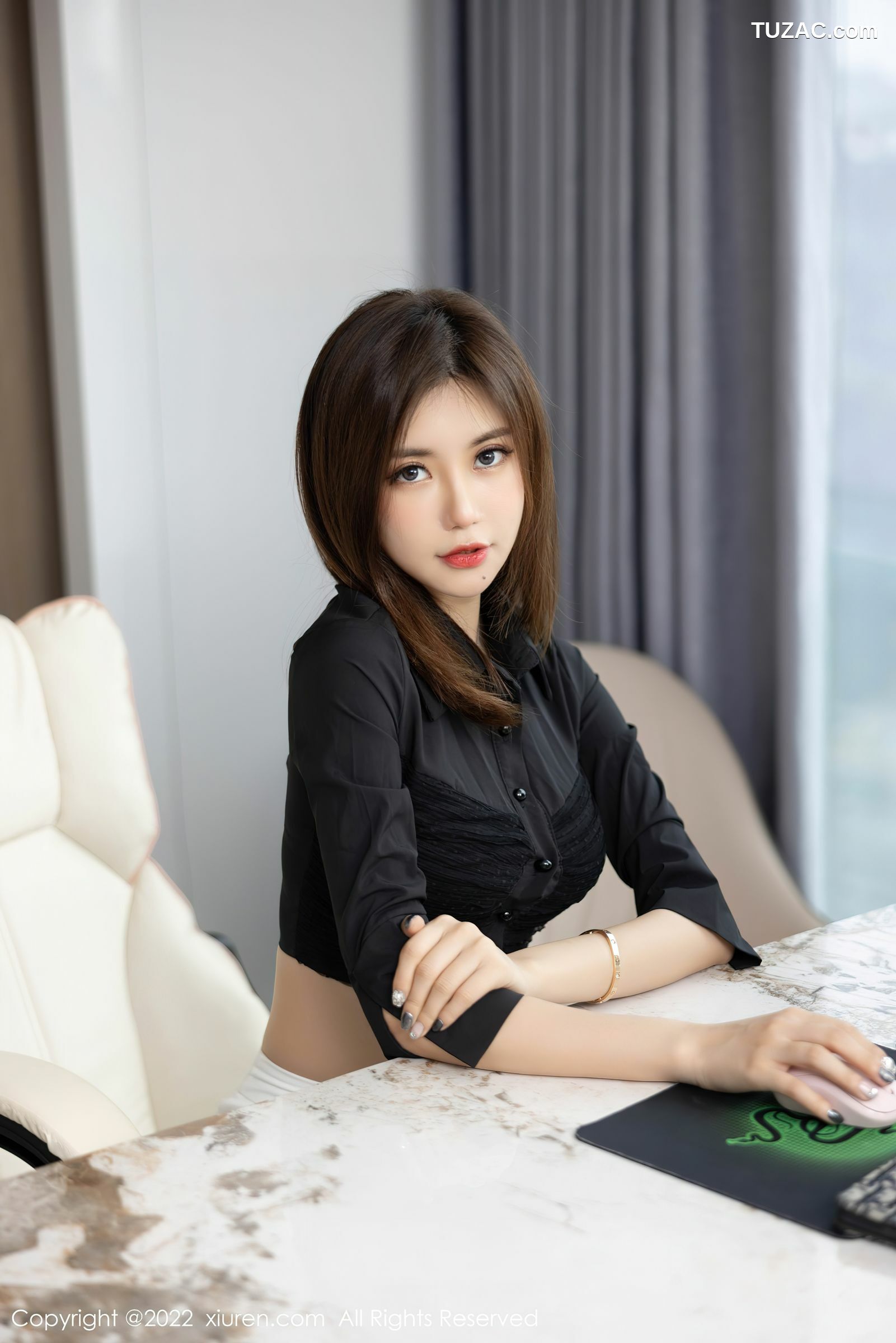 XiuRen-No.5160-绮里嘉-黑短上衣白短裙黑内衣肉丝