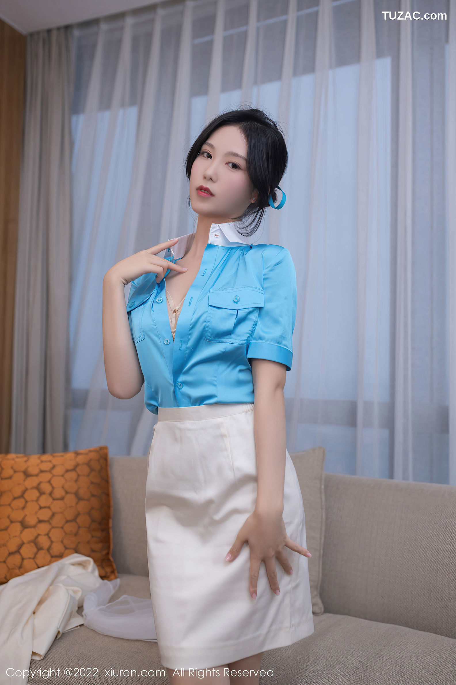 XiuRen-No.5176-利世-白空姐装短裙蓝衬衫