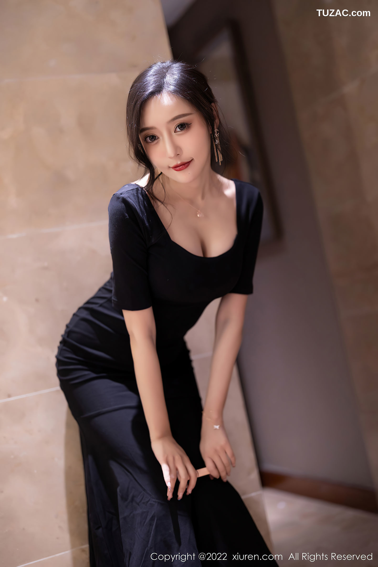 XiuRen-No.5187-王馨瑶-黑连衣裙蕾丝黑丝