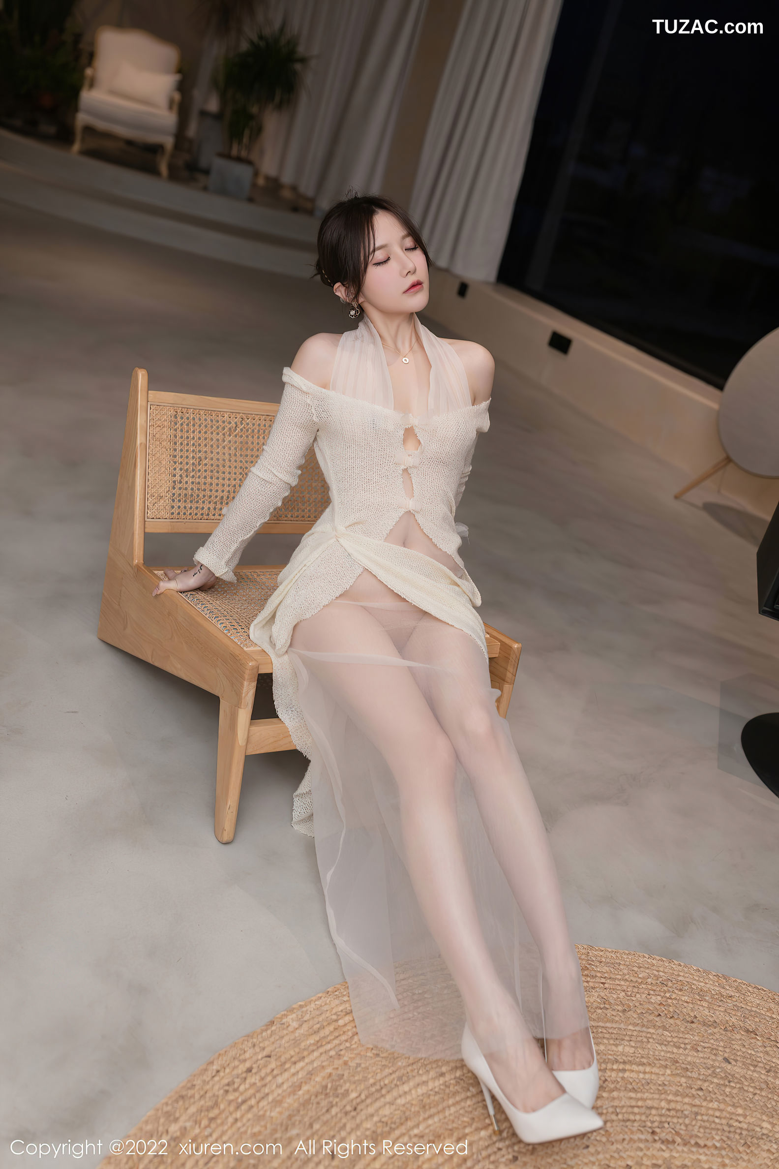 XiuRen-No.5191-鱼子酱Fish-乳白针织装纱裙