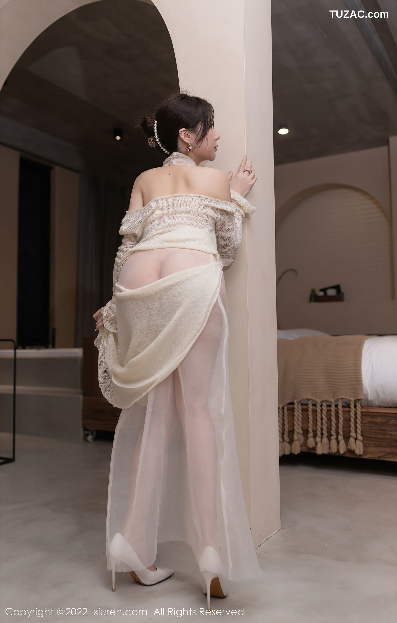 XiuRen-No.5191-鱼子酱Fish-乳白针织装纱裙