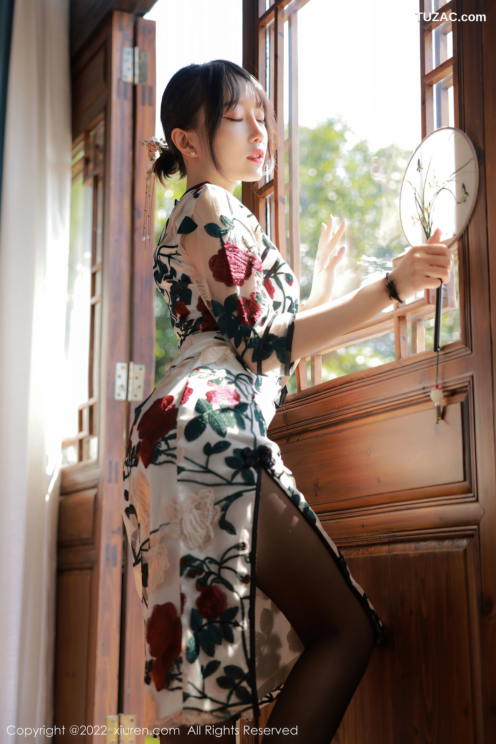 XiuRen-No.5199-玥儿玥er-黑轻透内衣黑丝