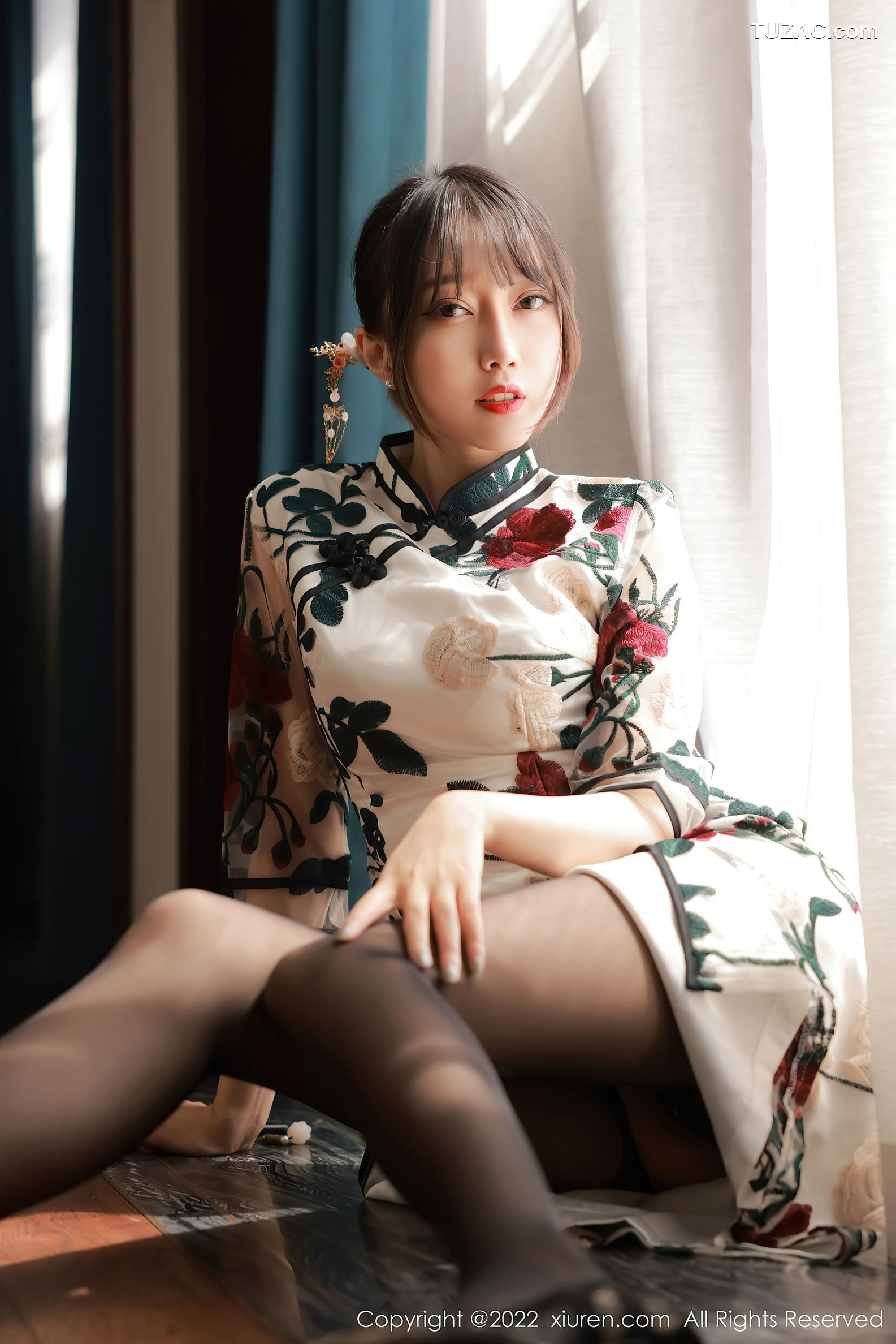 XiuRen-No.5199-玥儿玥er-黑轻透内衣黑丝