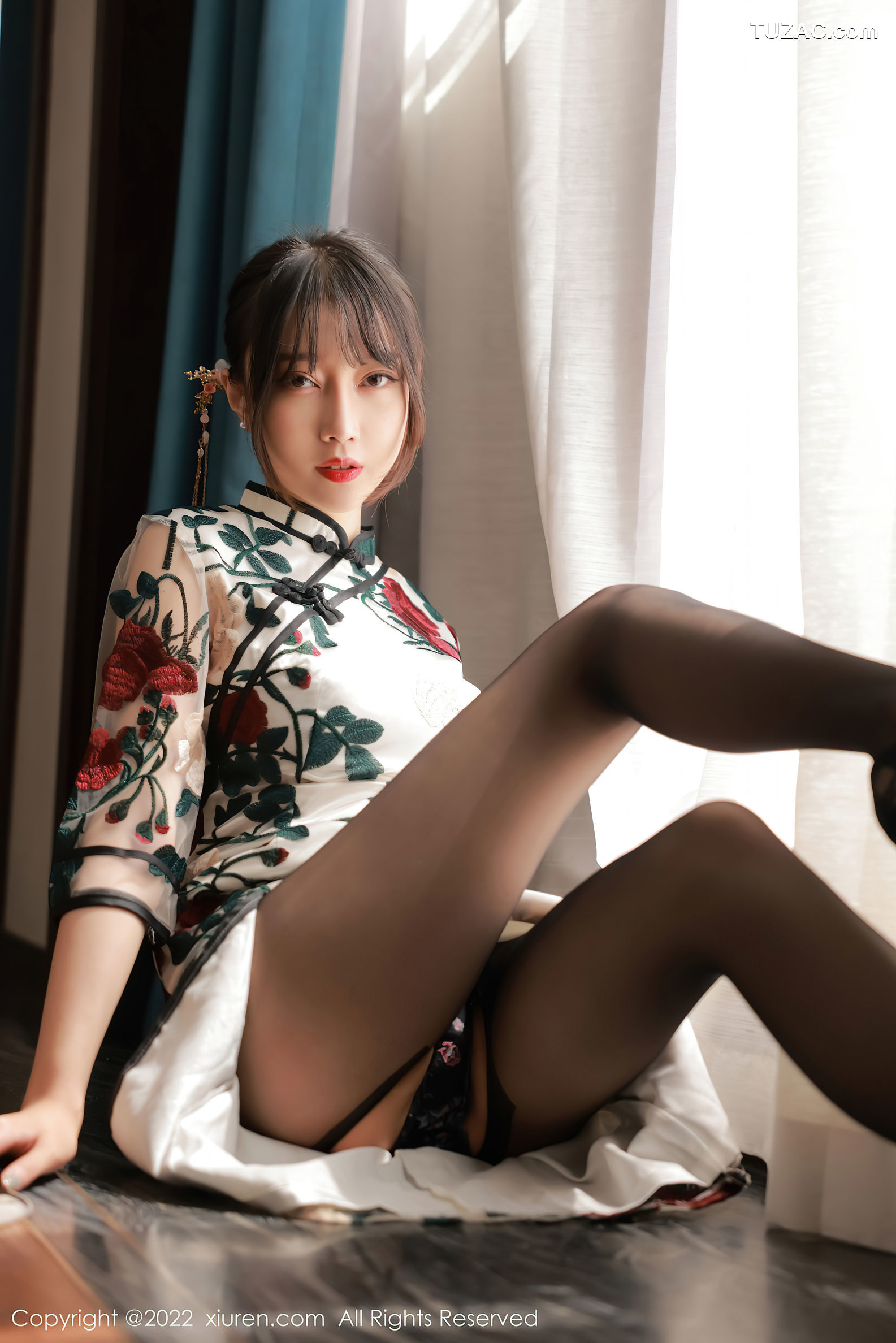 XiuRen-No.5199-玥儿玥er-黑轻透内衣黑丝