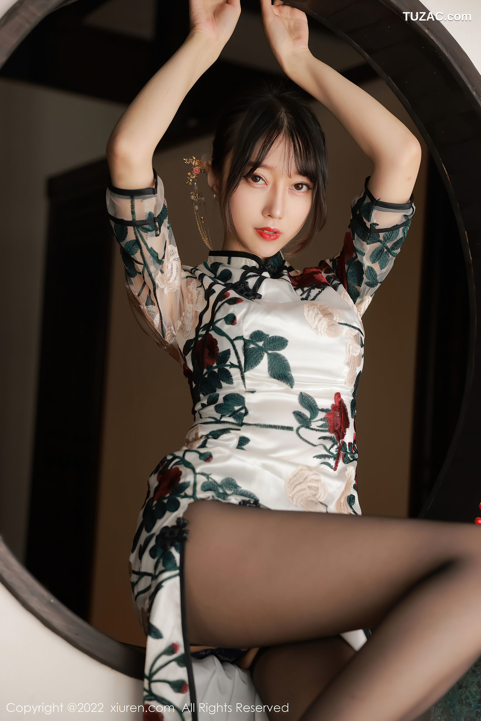 XiuRen-No.5199-玥儿玥er-黑轻透内衣黑丝