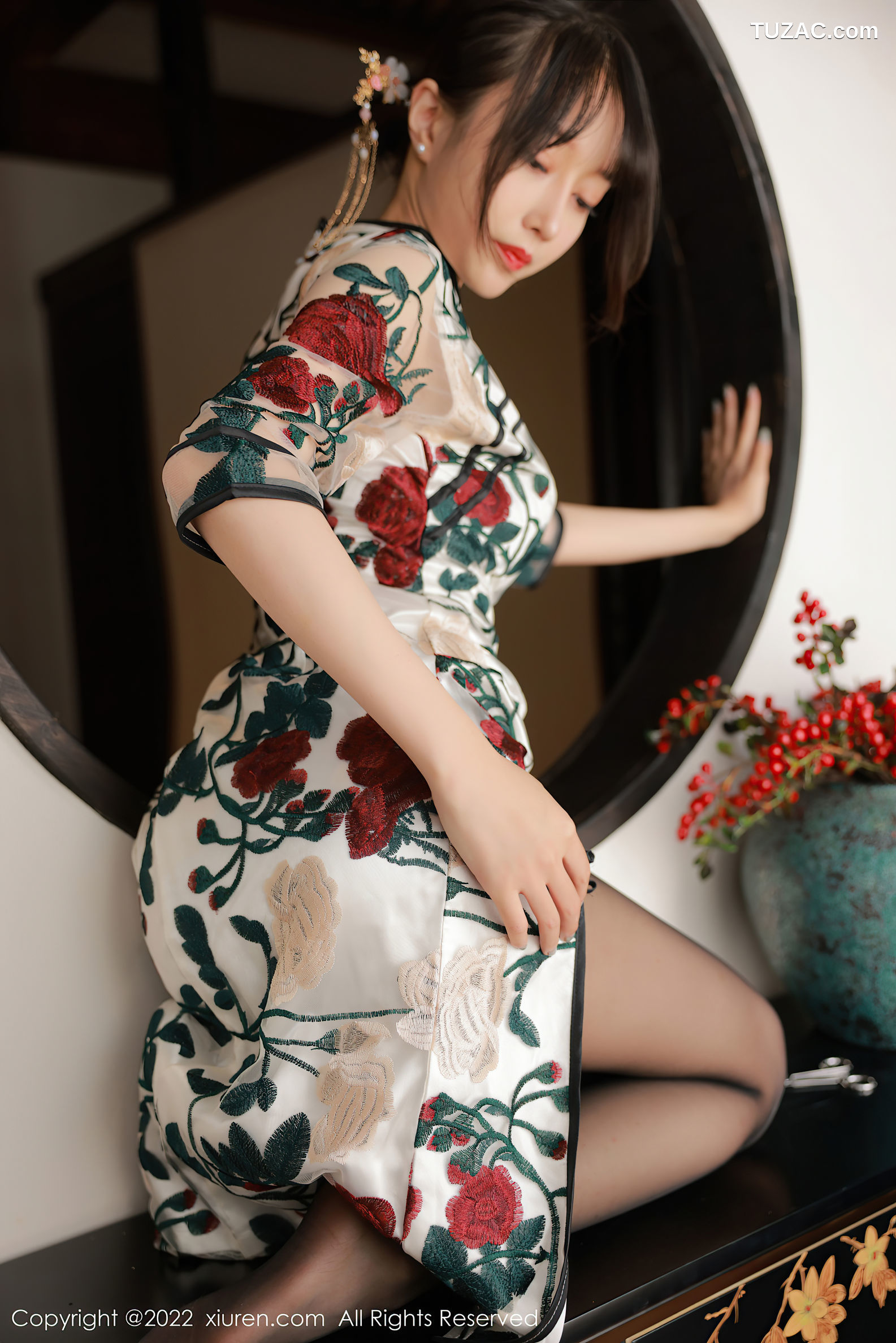 XiuRen-No.5199-玥儿玥er-黑轻透内衣黑丝