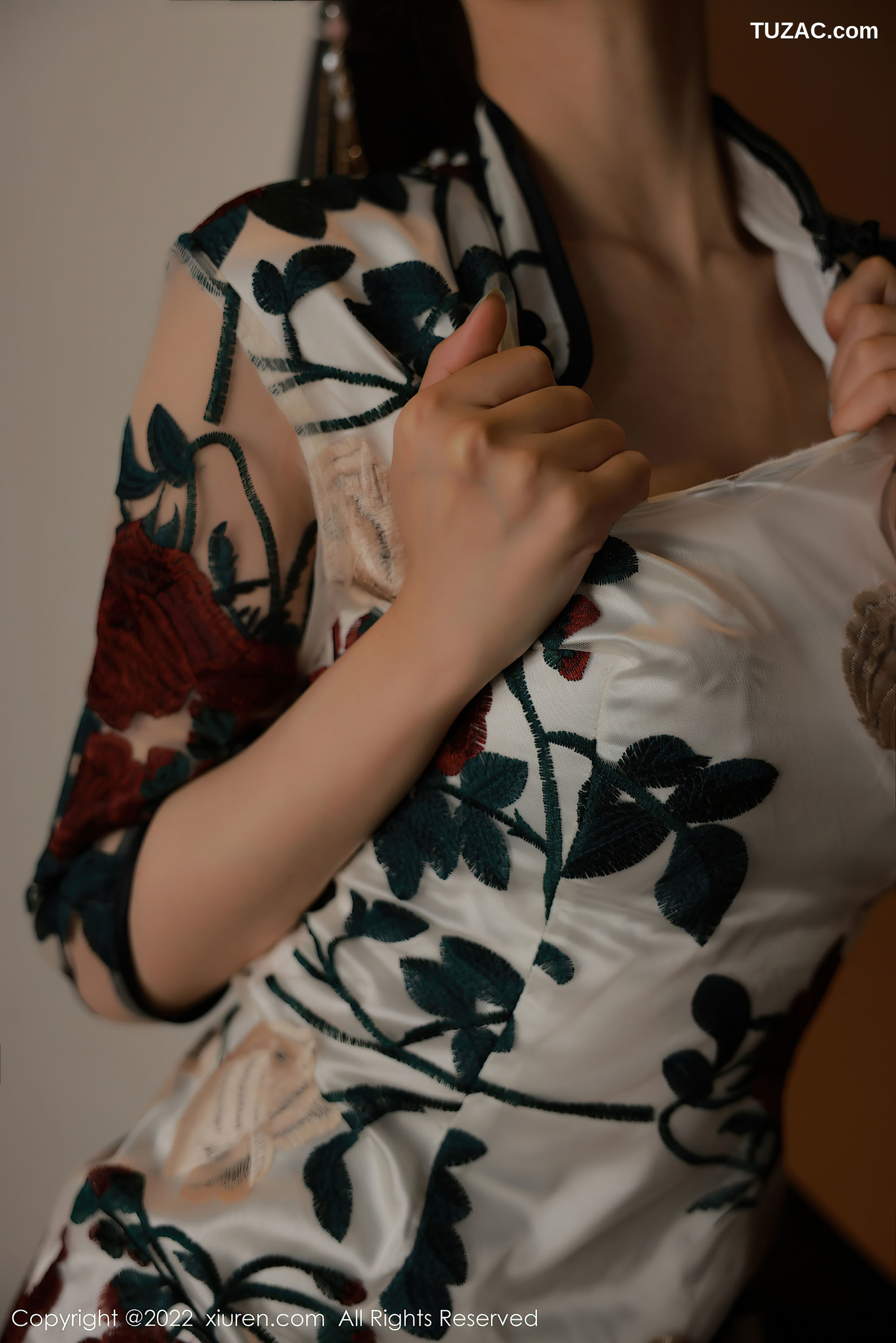 XiuRen-No.5199-玥儿玥er-黑轻透内衣黑丝