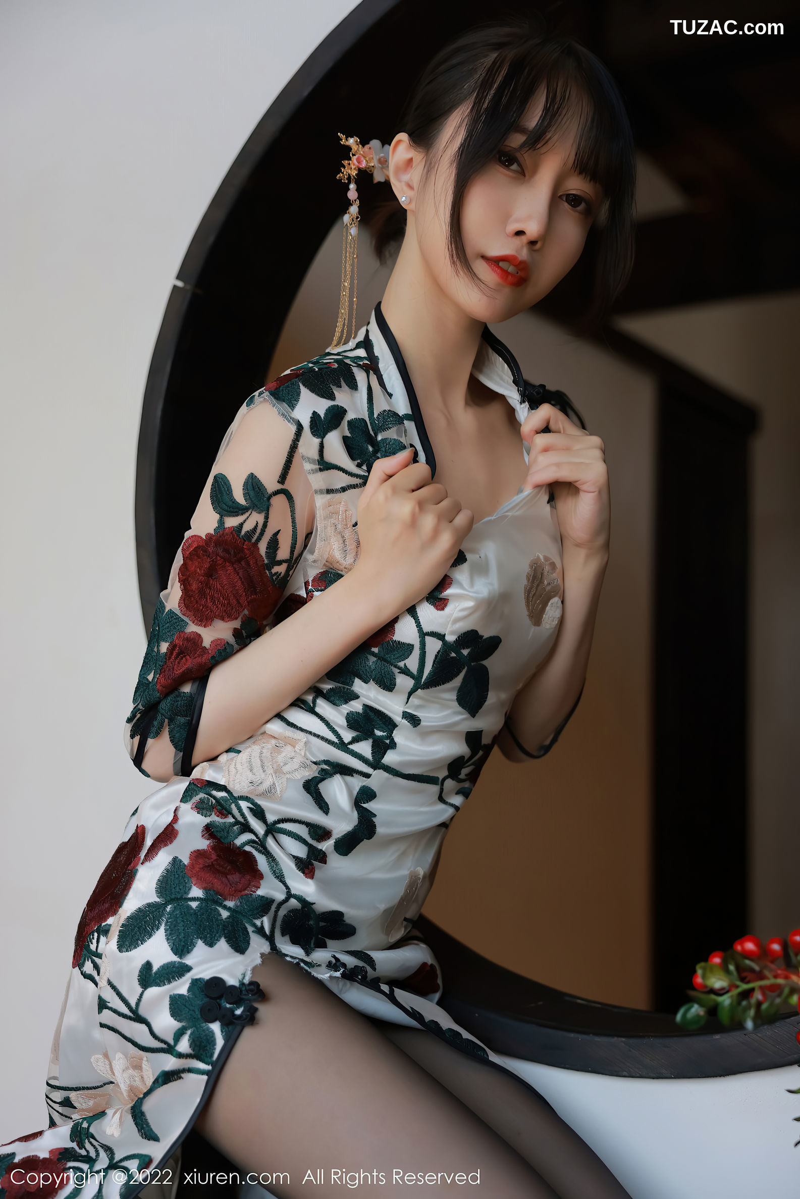 XiuRen-No.5199-玥儿玥er-黑轻透内衣黑丝