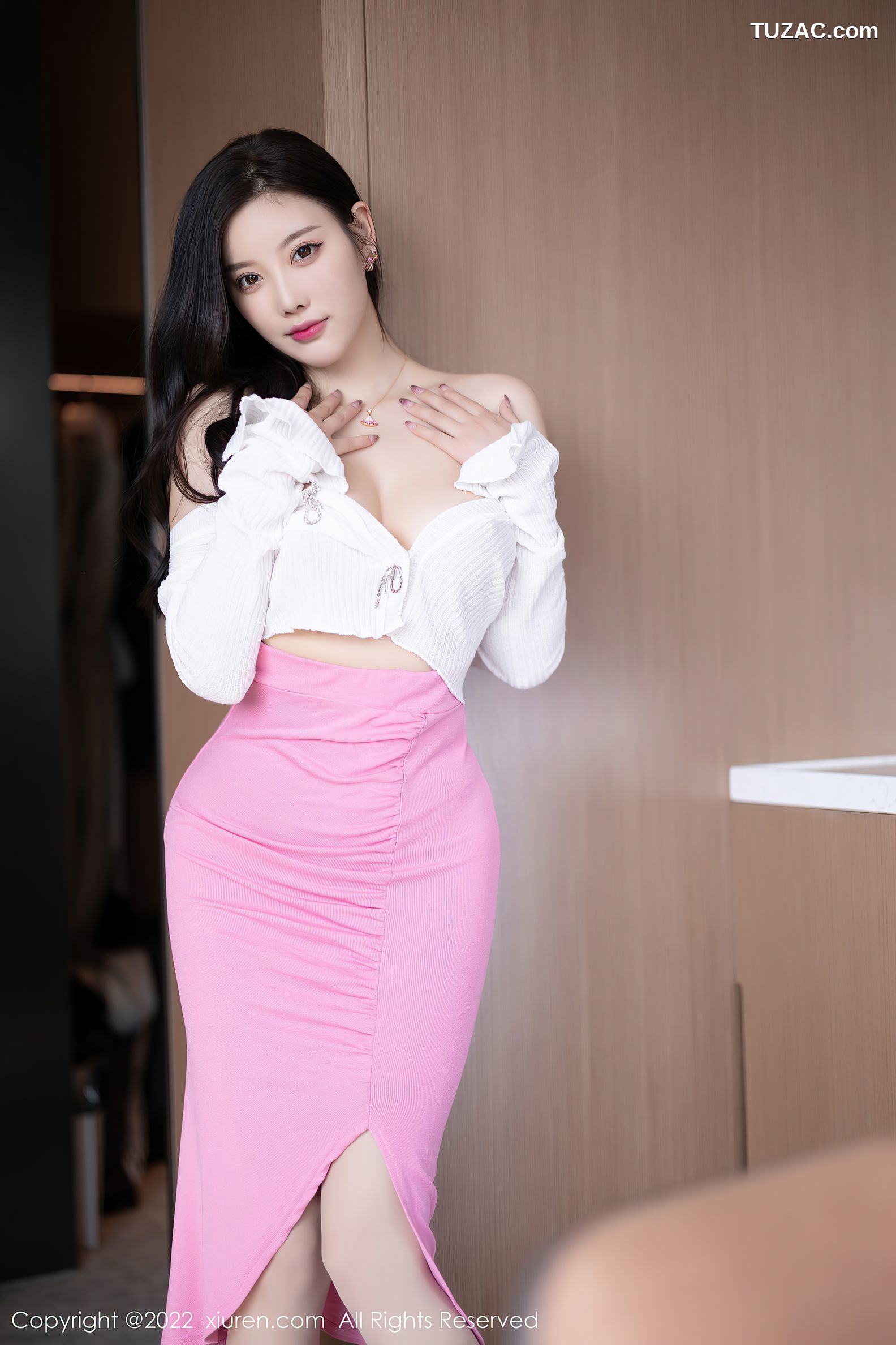 XiuRen-No.5200-杨晨晨Yome-白衫粉裙