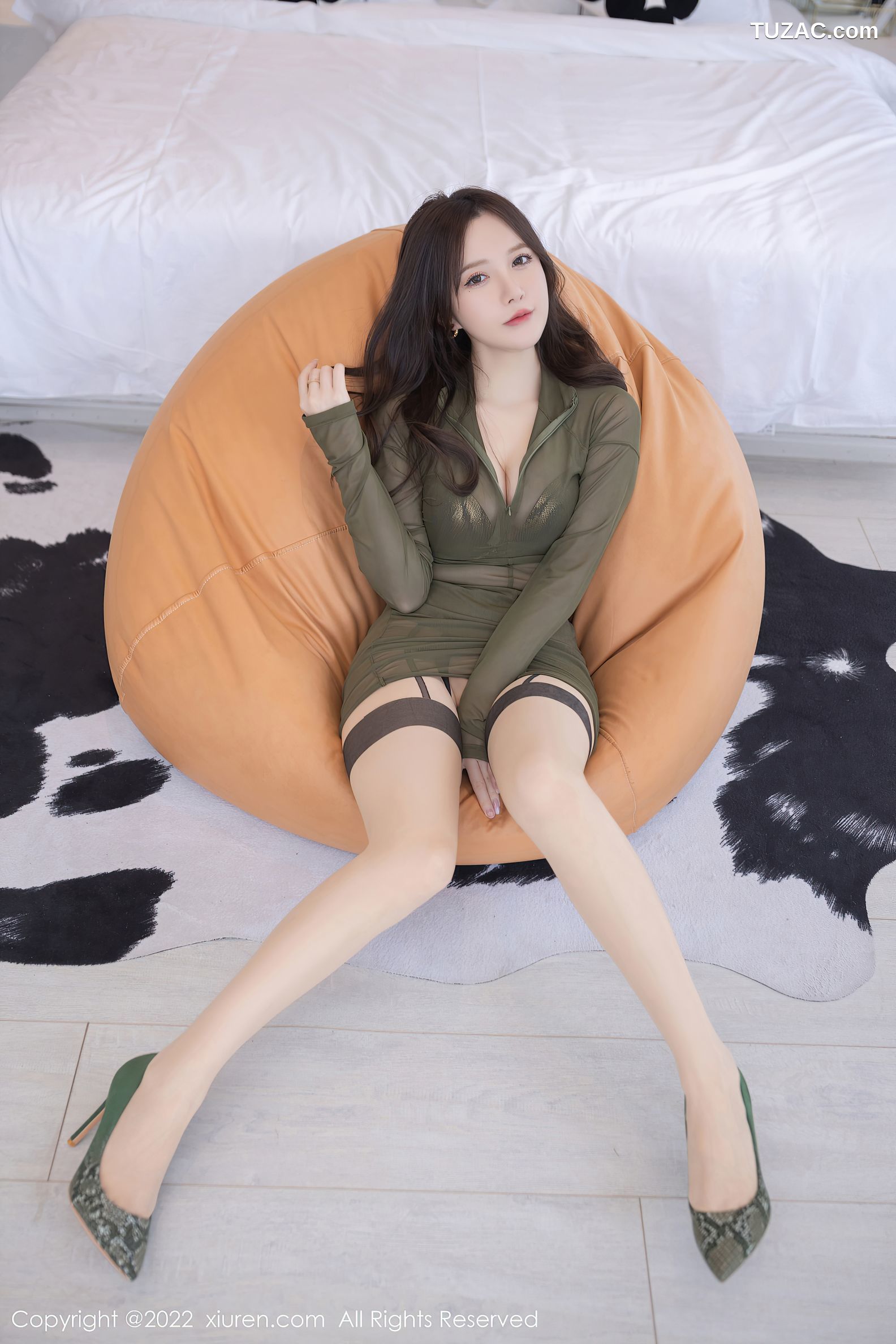 XiuRen-No.5216-鱼子酱-Fish-灰绿透视短裙装