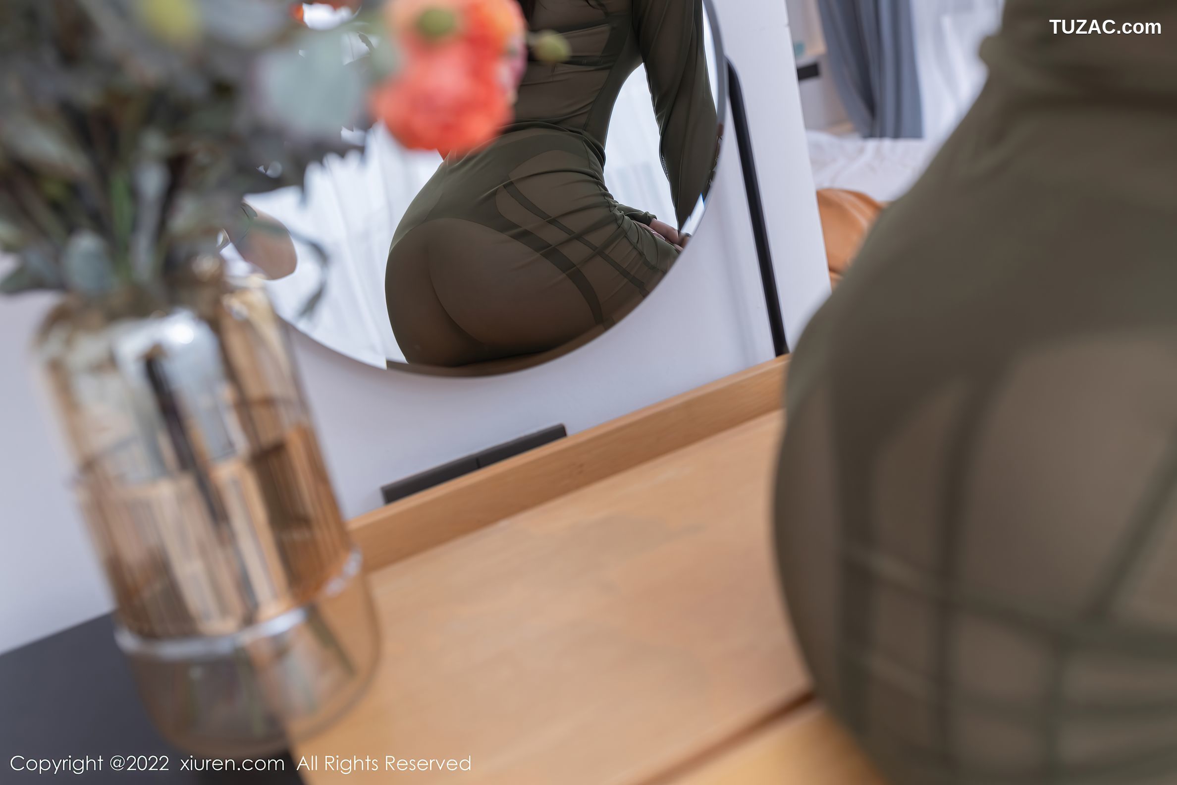 XiuRen-No.5216-鱼子酱-Fish-灰绿透视短裙装