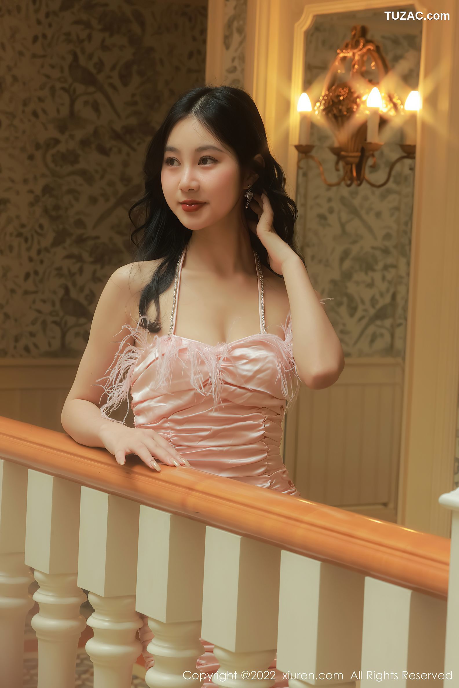 XiuRen-No.5235-谢晚晚-粉色吊带肉丝