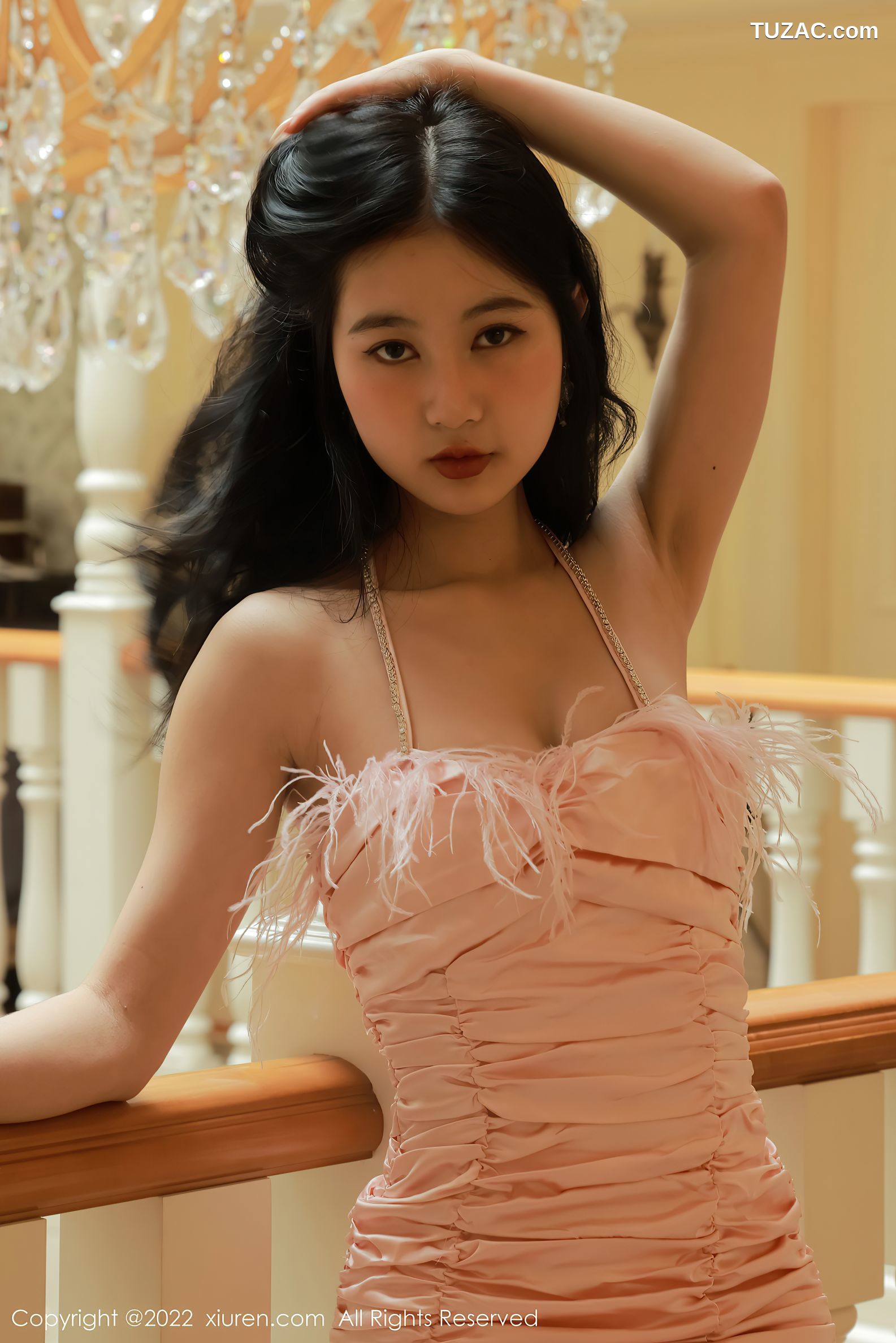 XiuRen-No.5235-谢晚晚-粉色吊带肉丝