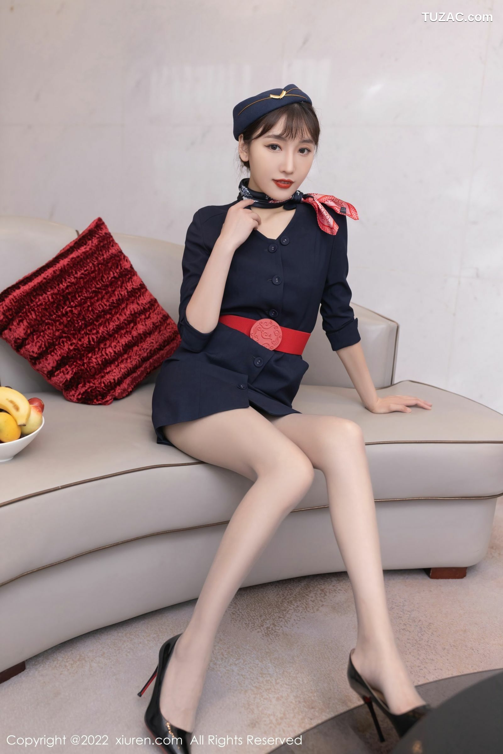 XiuRen-No.5245-陆萱萱-深蓝空姐服蓝蕾丝内衣肉丝