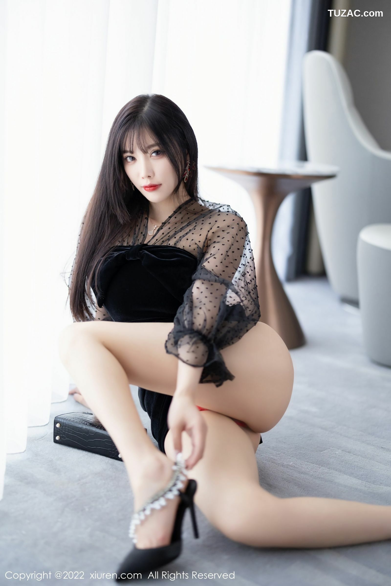 XiuRen-No.5264-杨晨晨-黑轻透连衣短裙红蕾丝肉丝