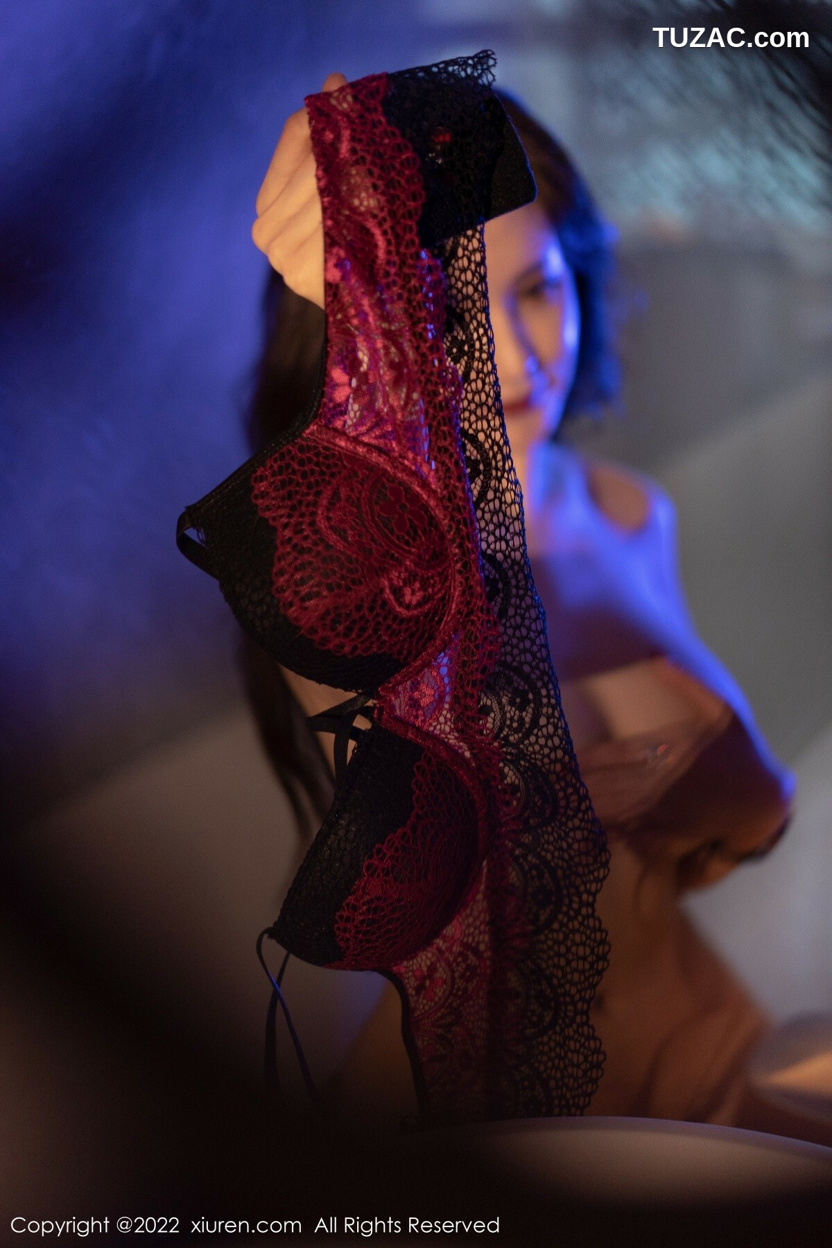 XiuRen-No.5265-奶瓶土肥圆矮挫丑黑穷-红黑蕾丝内衣黑丝