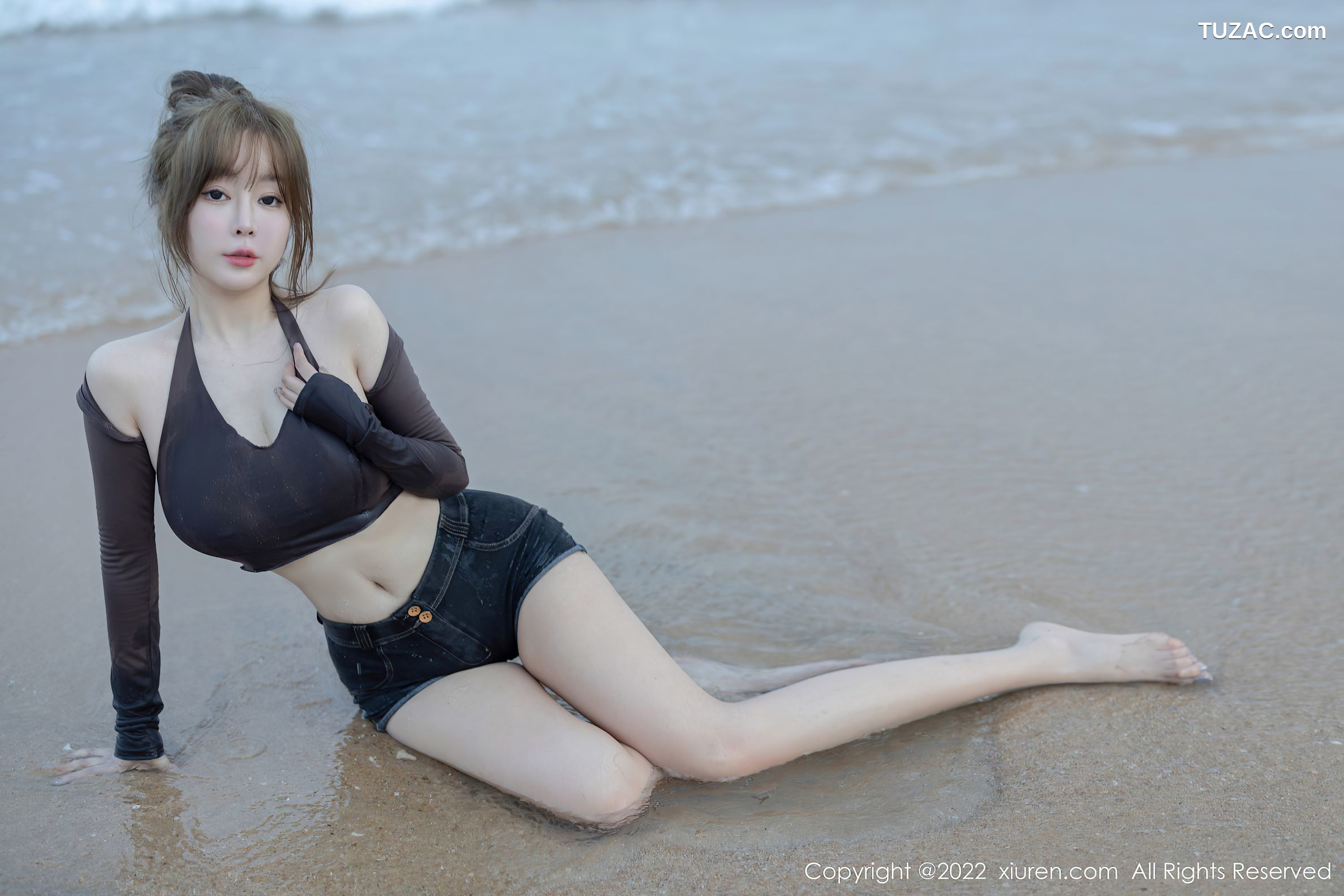 XiuRen-No.5281-王雨纯-灰背心牛仔短裤肉丝浴缸