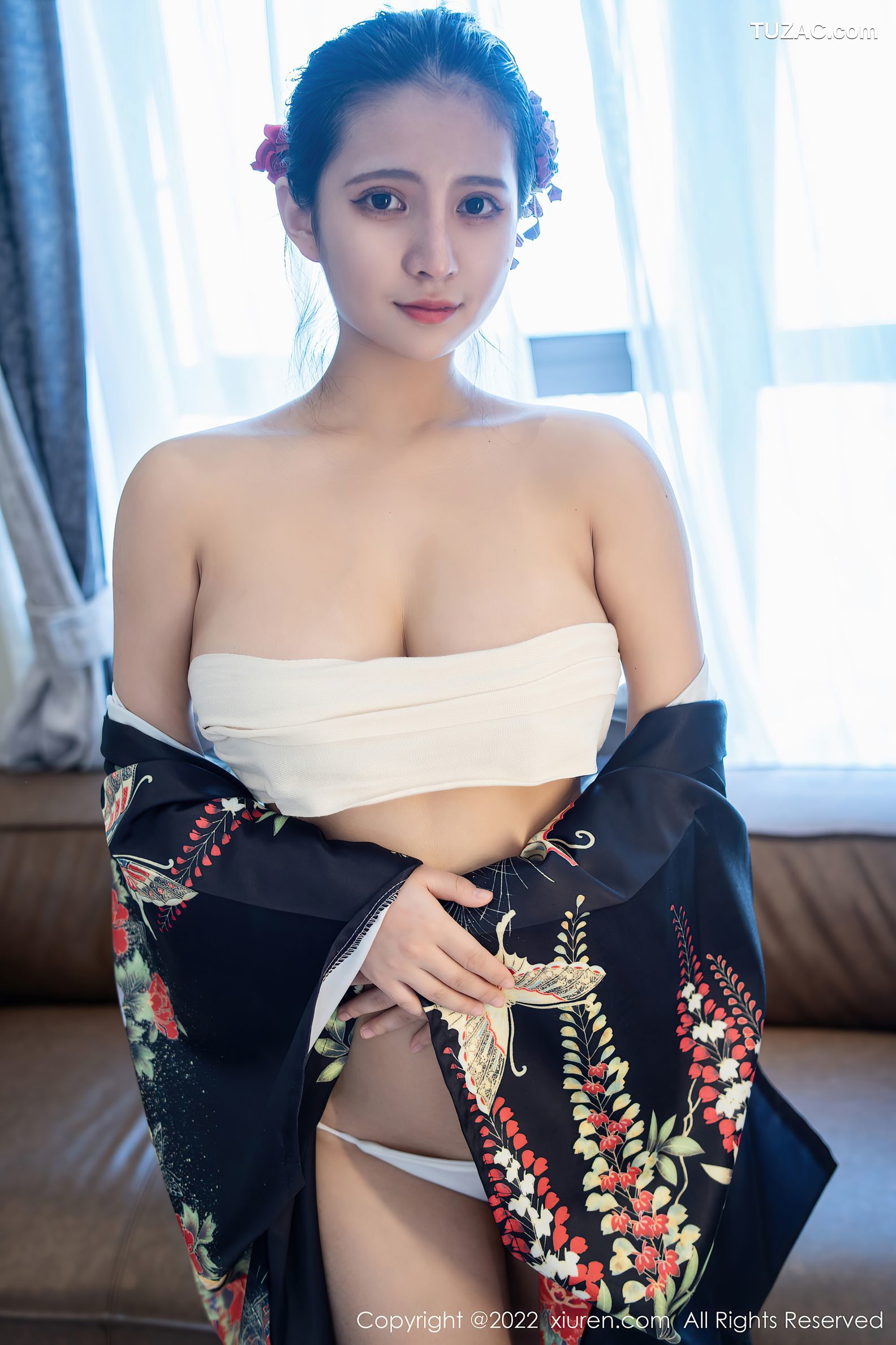 XiuRen-No.5309-久久Aimee-和服下的动人身体