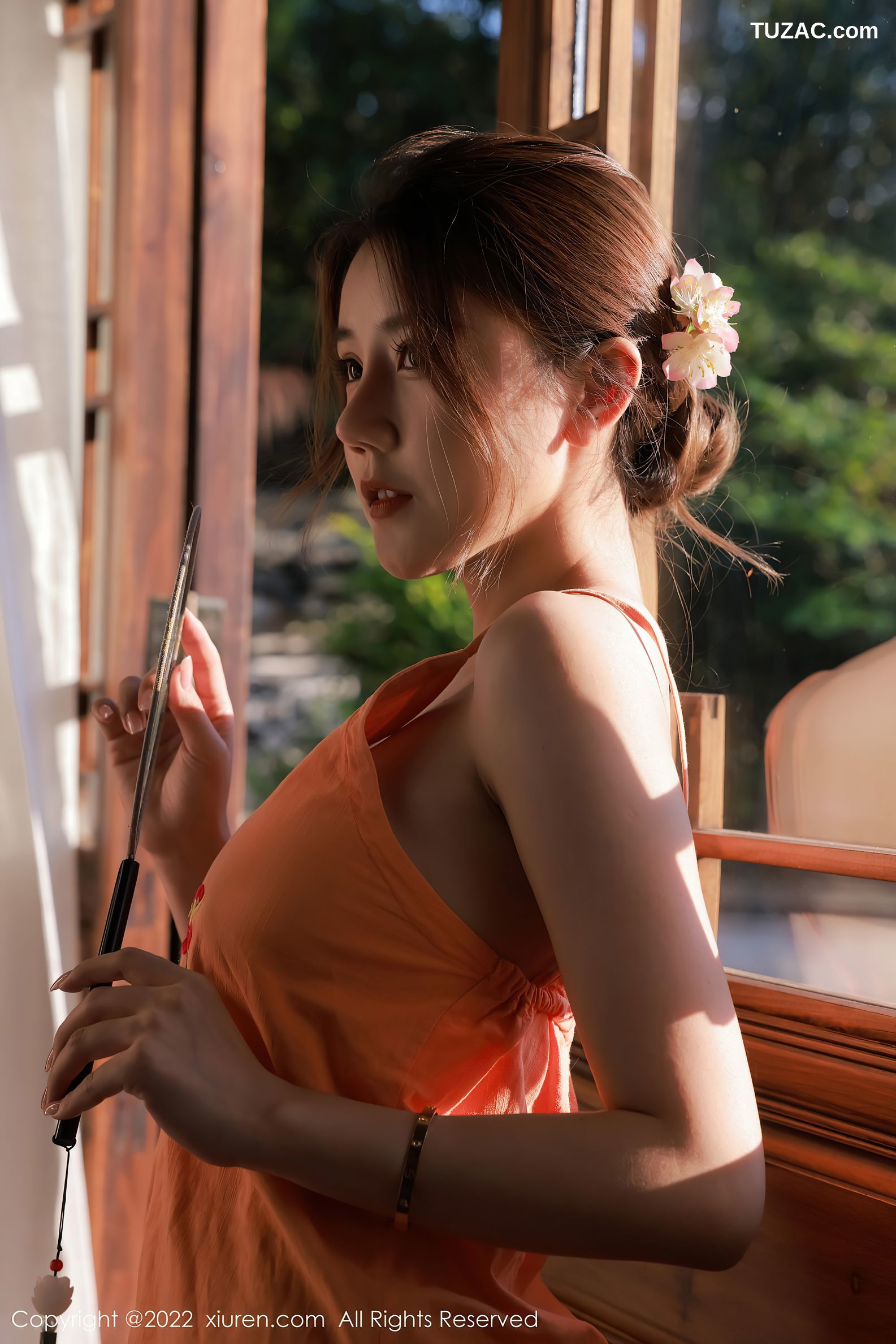 XiuRen-No.5334-糖酒酒Sugar-橙色吊带背心肉色丝袜