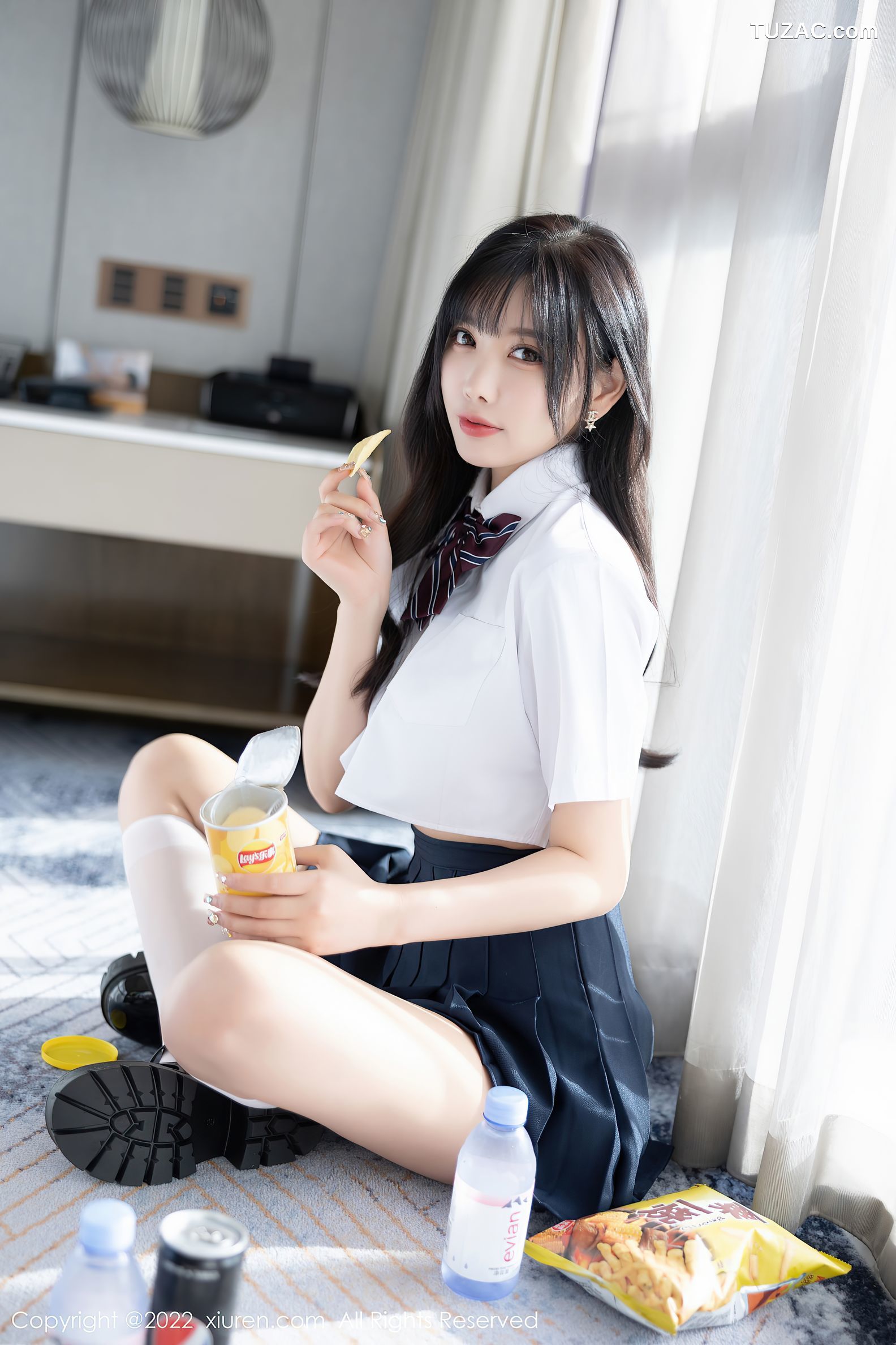 XiuRen-No.5338-杨晨晨Yome-白衫蓝裙学生装