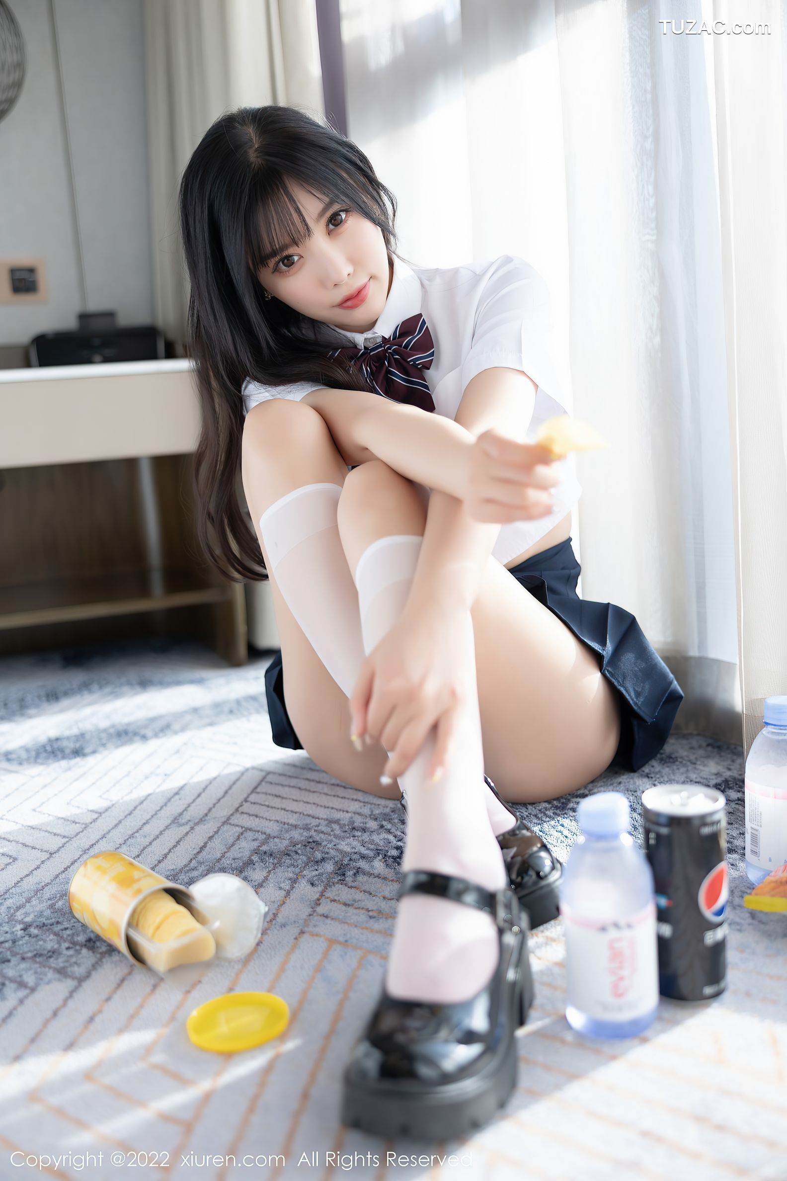 XiuRen-No.5338-杨晨晨Yome-白衫蓝裙学生装