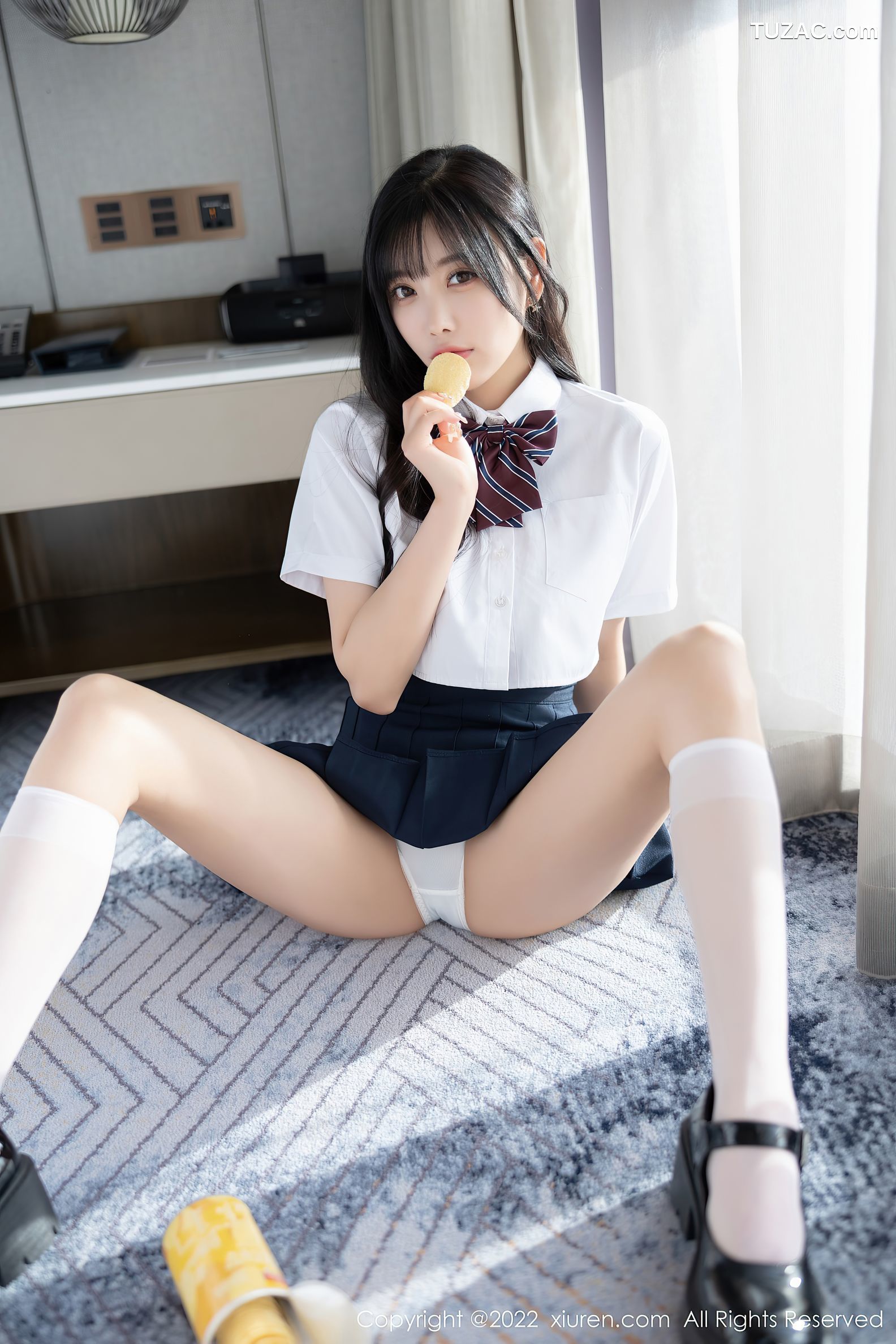 XiuRen-No.5338-杨晨晨Yome-白衫蓝裙学生装