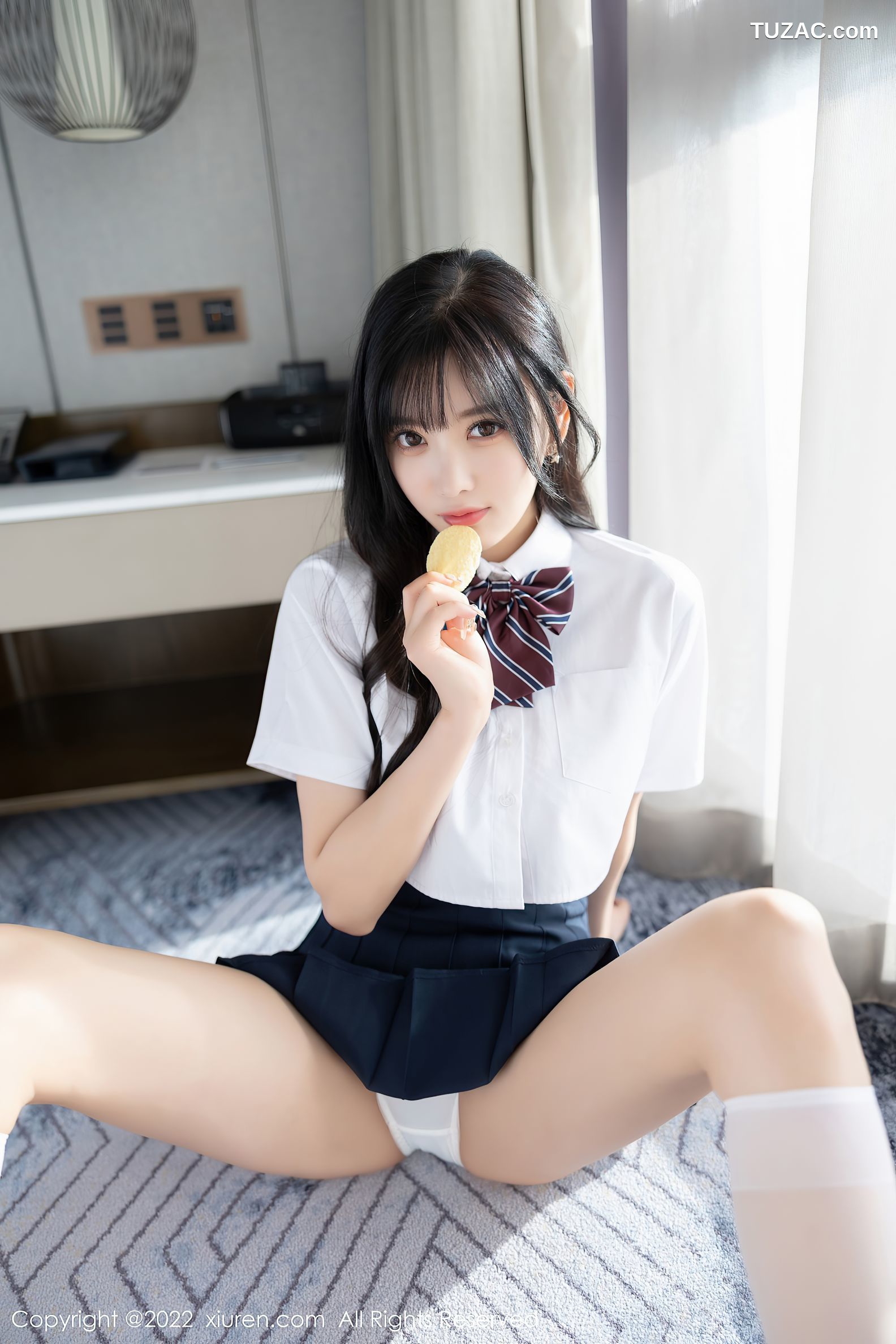 XiuRen-No.5338-杨晨晨Yome-白衫蓝裙学生装