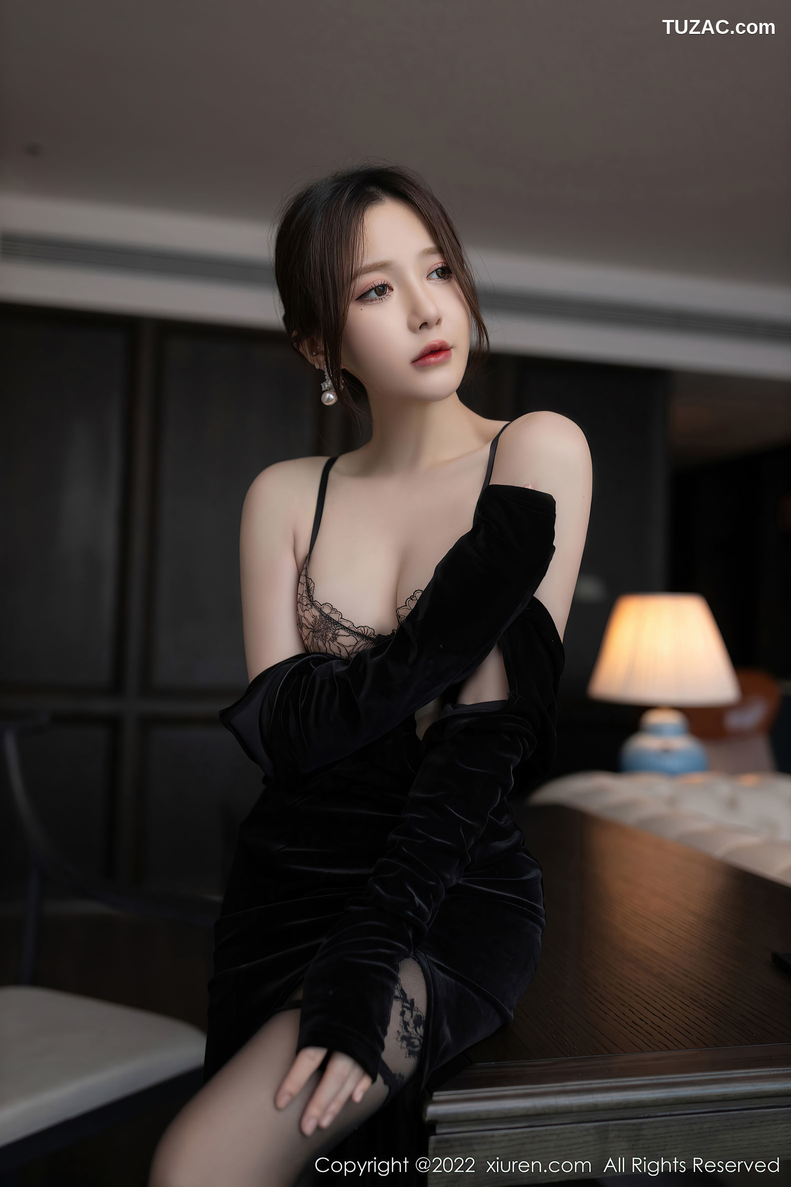 XiuRen-No.5362-鱼子酱-黑长裙礼服黑色蕾丝内衣