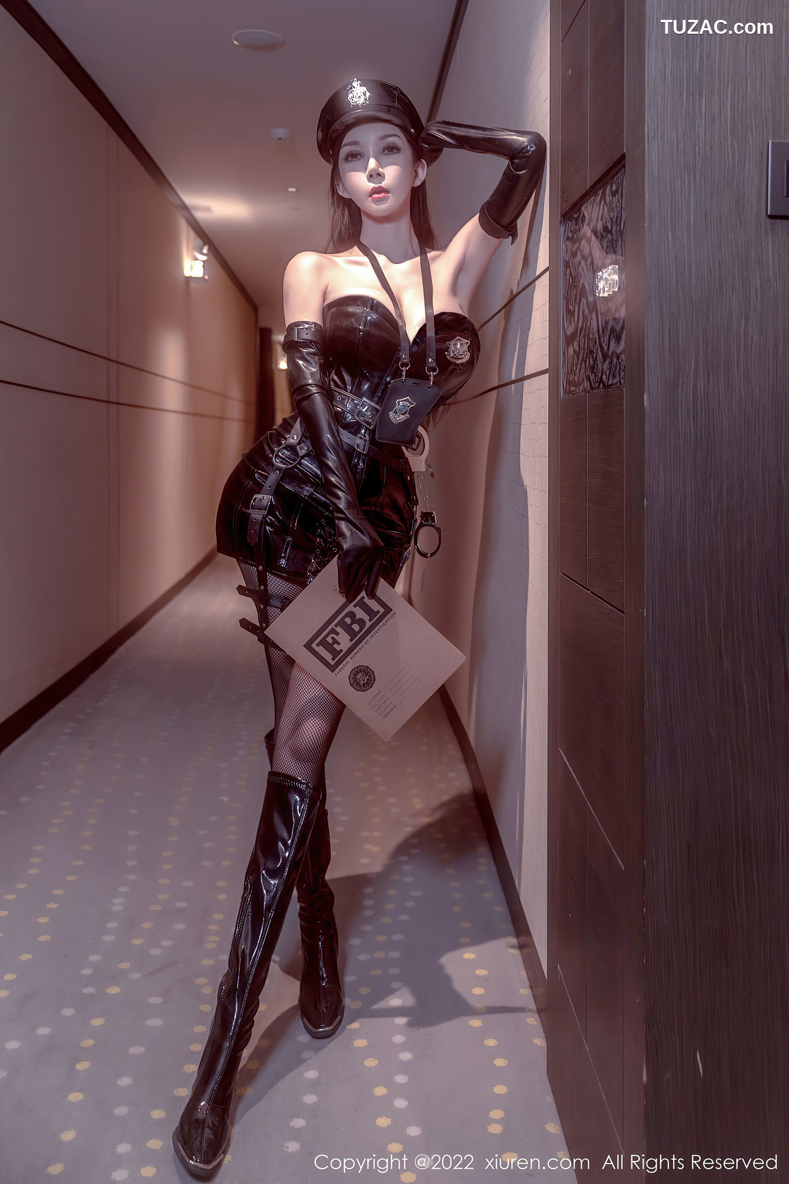 XiuRen-No.5405-陈怡曼-黑皮质警服情趣内衣长靴黑丝