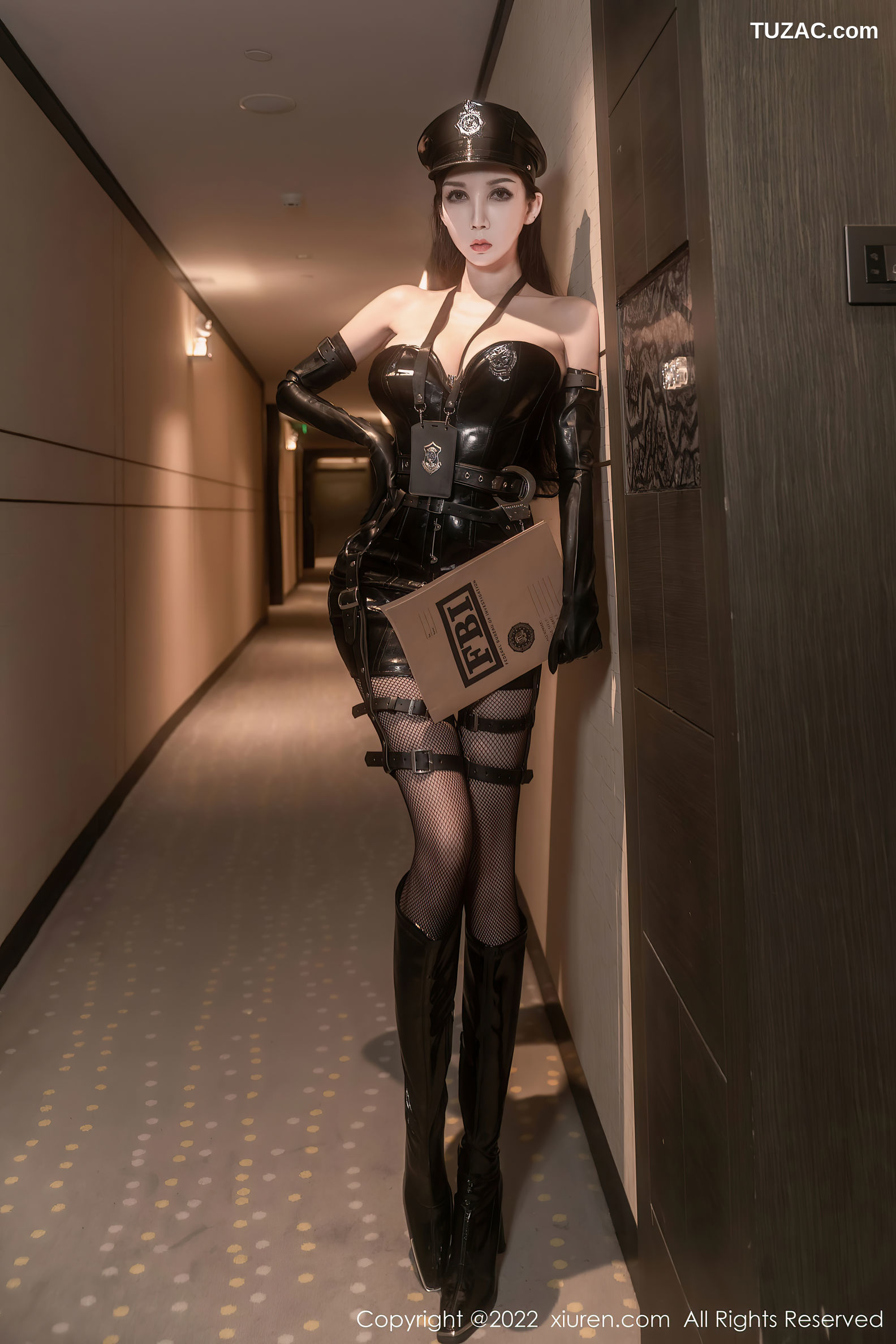 XiuRen-No.5405-陈怡曼-黑皮质警服情趣内衣长靴黑丝