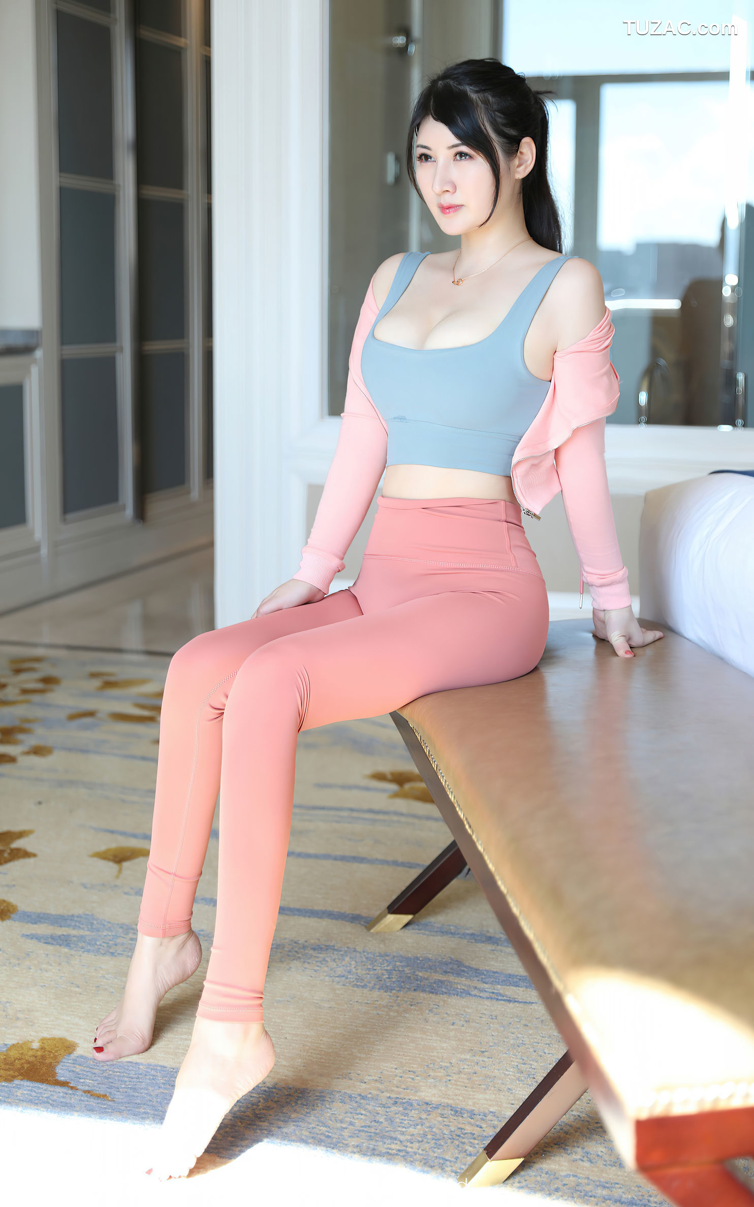 XiuRen-No.5406-诗诗kiki-灰运动背心粉紧身运动裤