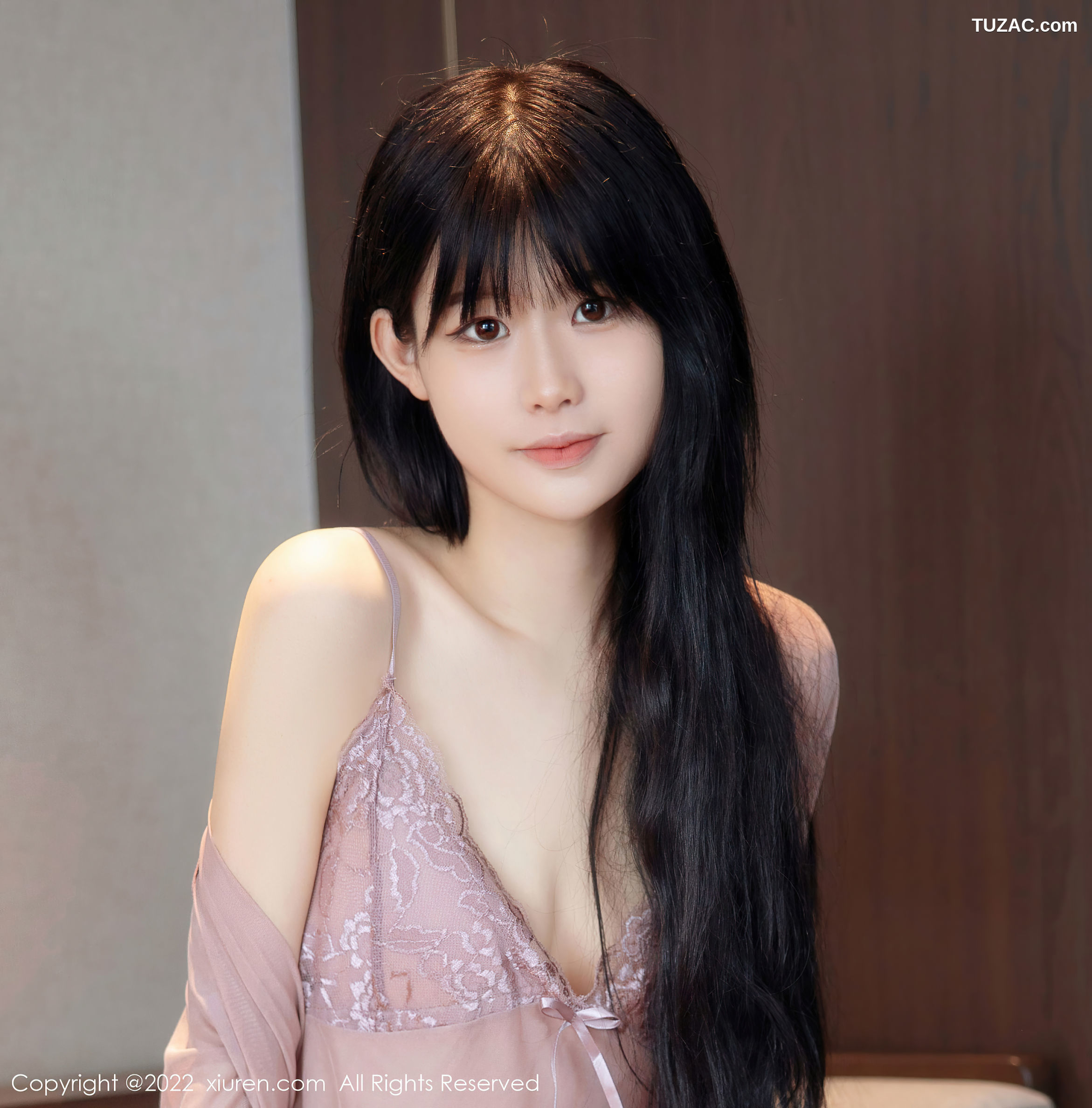 XiuRen-No.5408-77qiqi-浅粉睡衣丁字裤