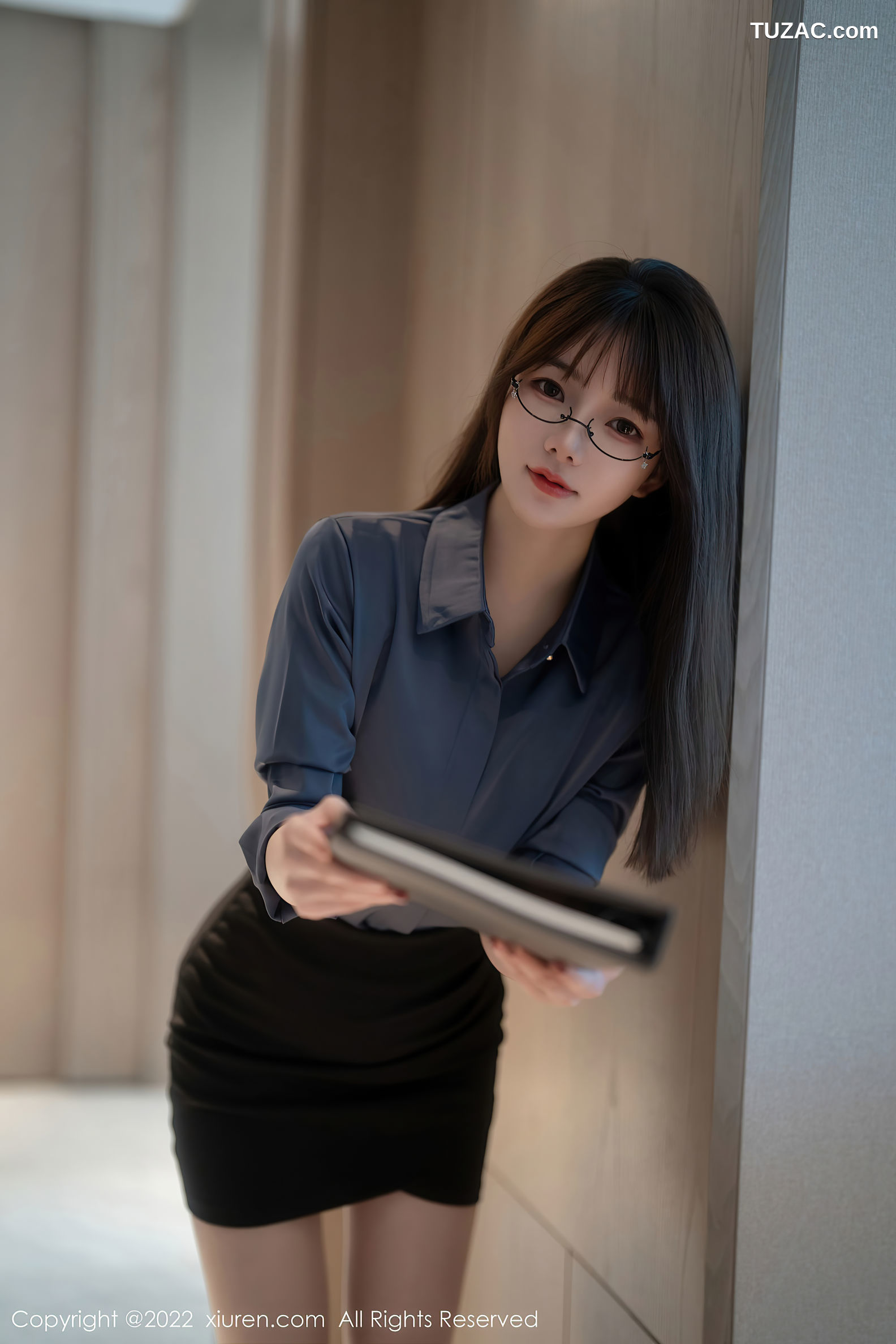 XiuRen-No.5419-婠婠么-蓝衫黑短裙秘书装