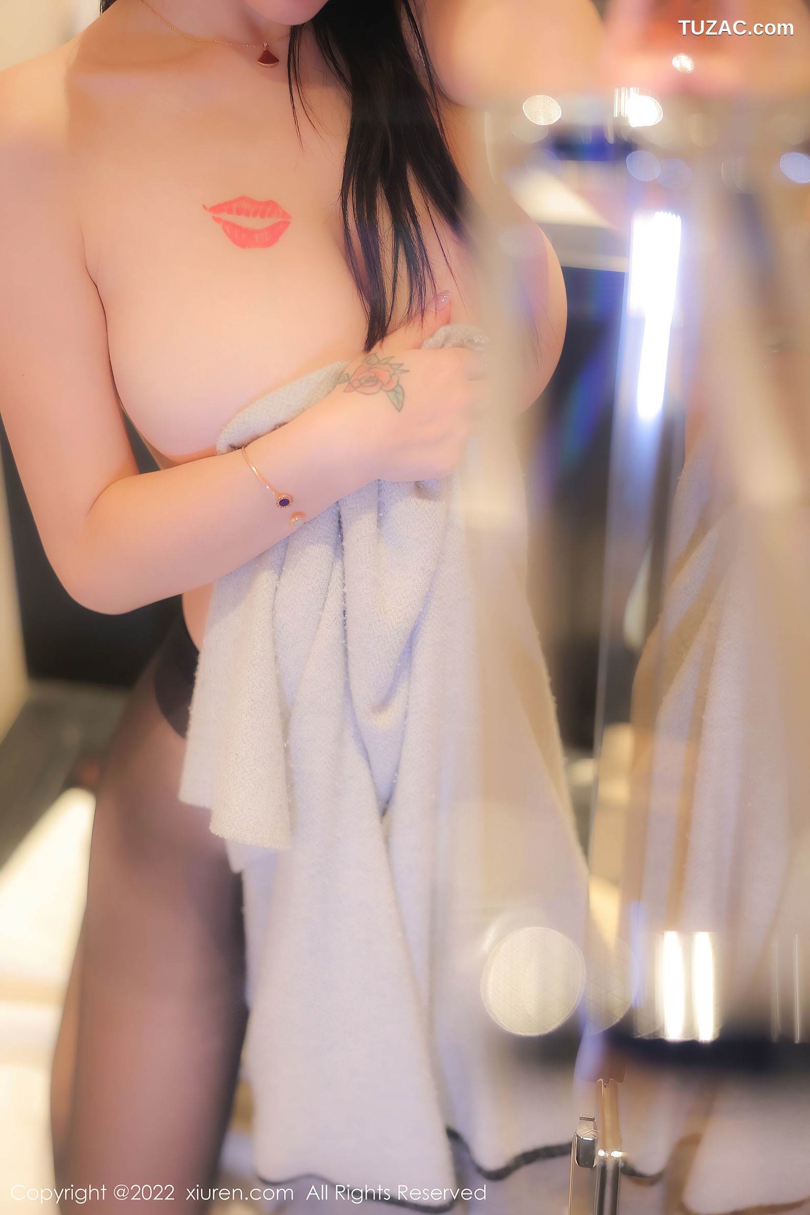 XiuRen-No.5426-美七-粉红低胸长裙黑丝